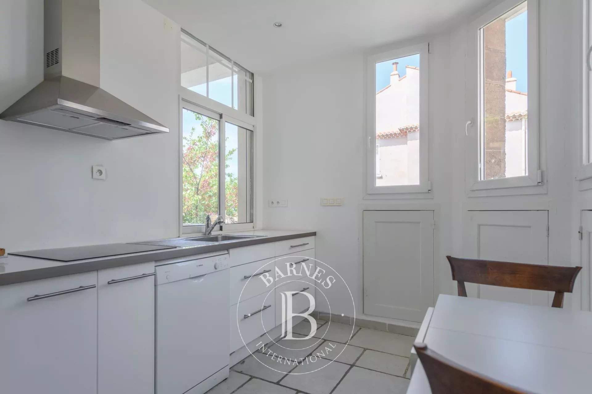 Toulon  - Maison 15 Pièces 11 Chambres - picture 9