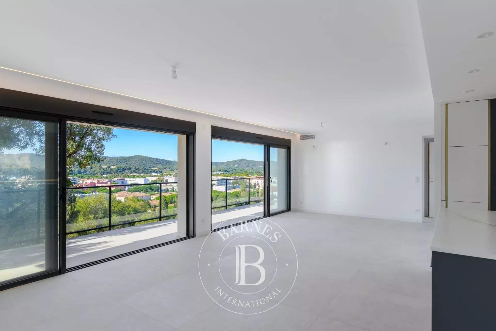 Le Lavandou  - Apartment 3 Bedrooms - picture 10
