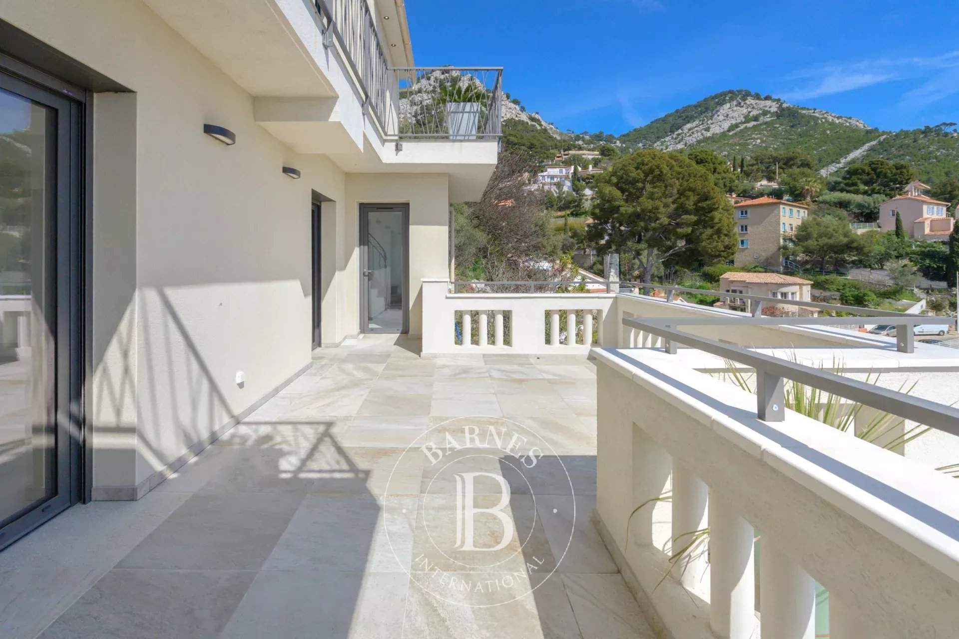 Toulon  - Villa 4 Bedrooms - picture 9