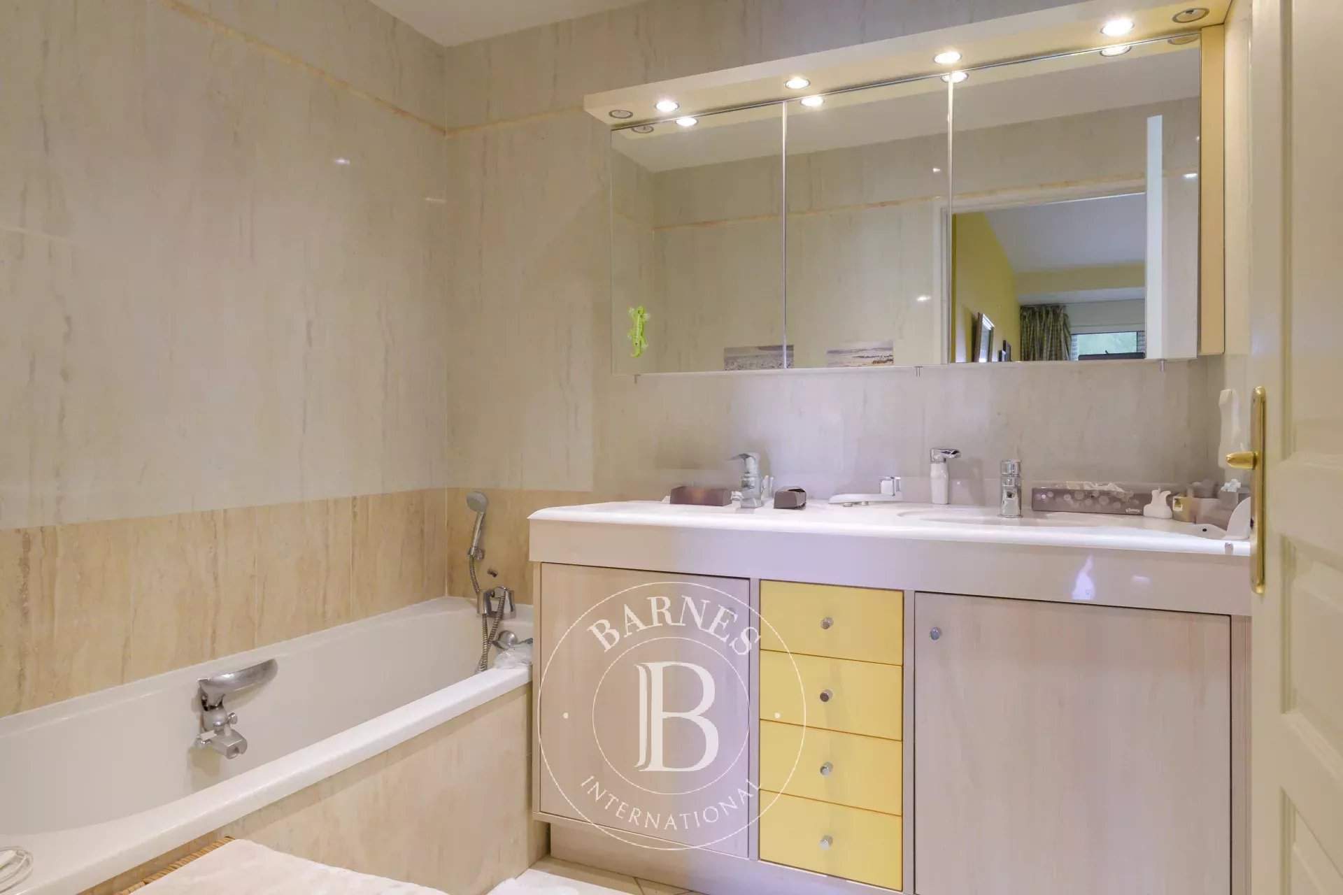 Sanary-sur-Mer  - Appartement 4 Pièces 2 Chambres - picture 12