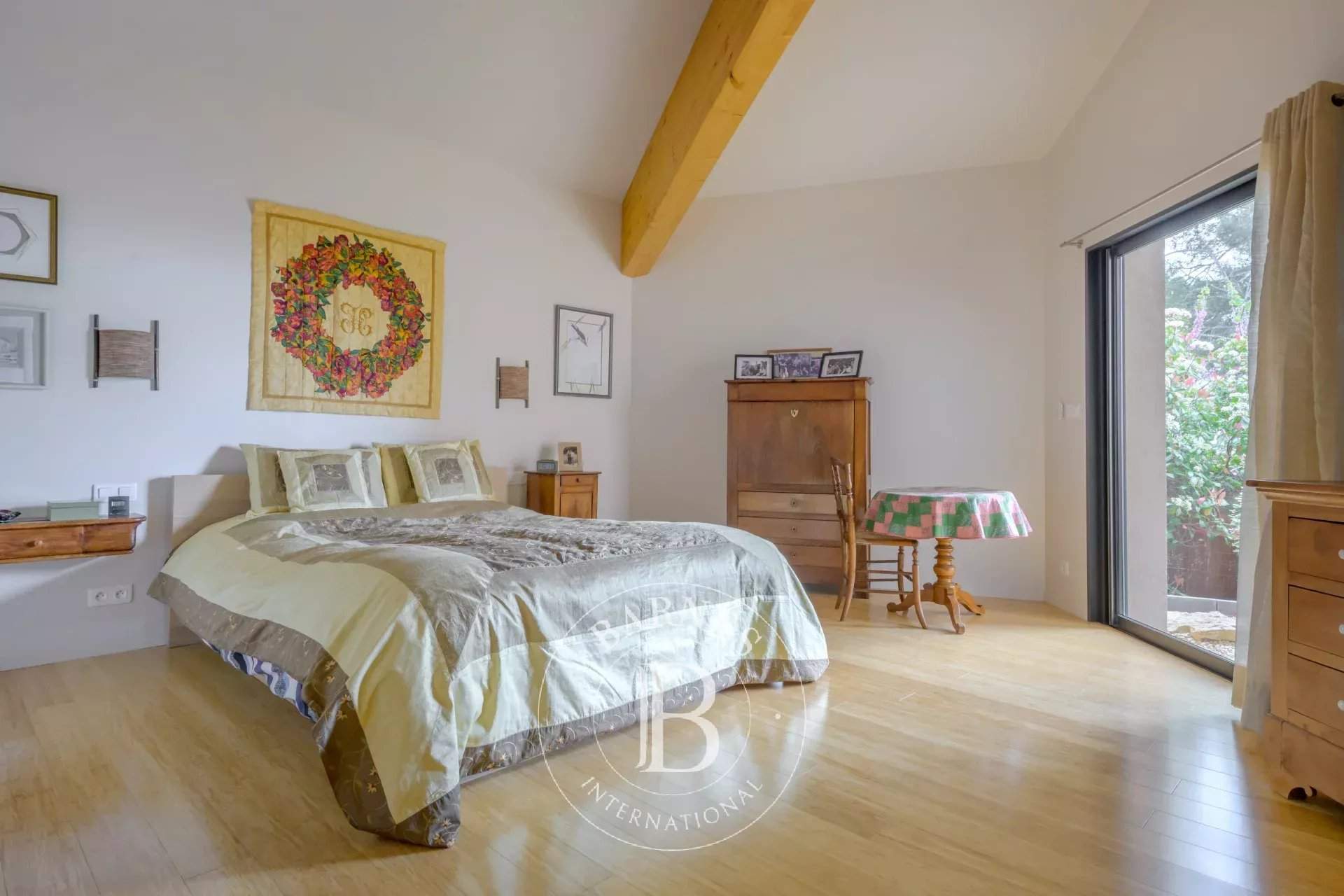 Sanary-sur-Mer  - Maison 8 Pièces 6 Chambres - picture 11