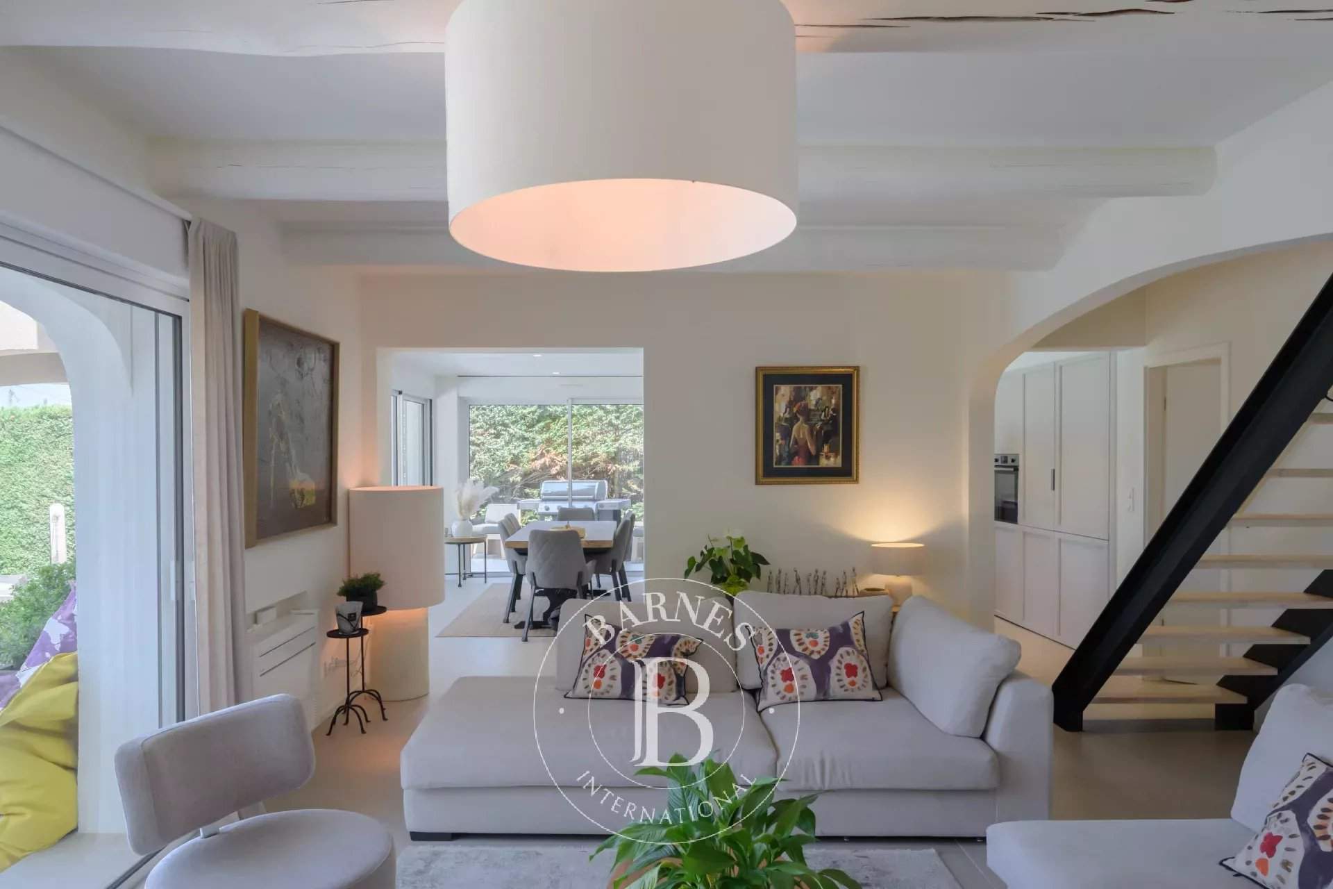 Sanary-sur-Mer  - Villa 7 Pi&egrave;ces 5 Chambres - picture 5