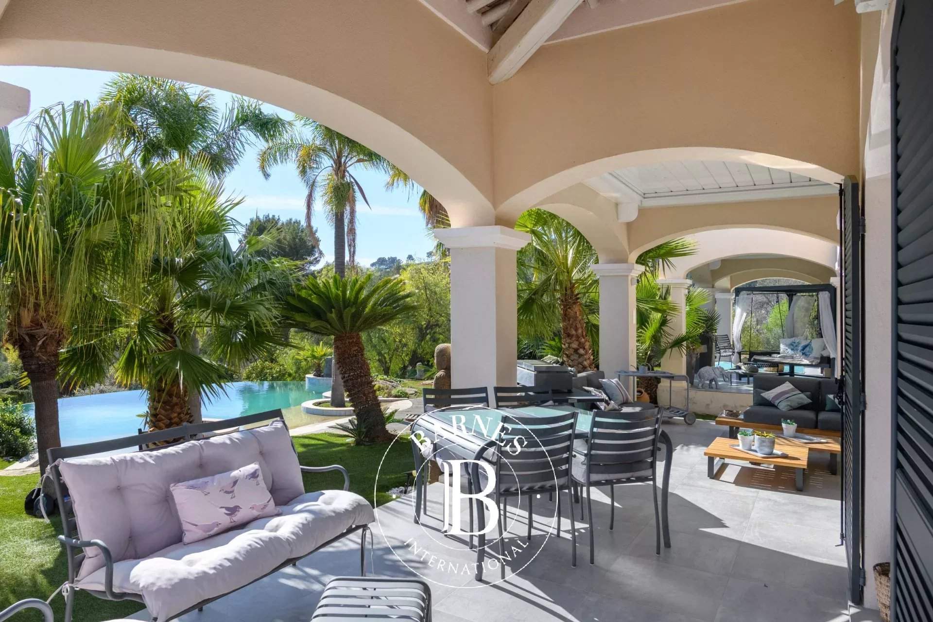 Sanary-sur-Mer  - Villa 7 Pi&egrave;ces 4 Chambres - picture 10