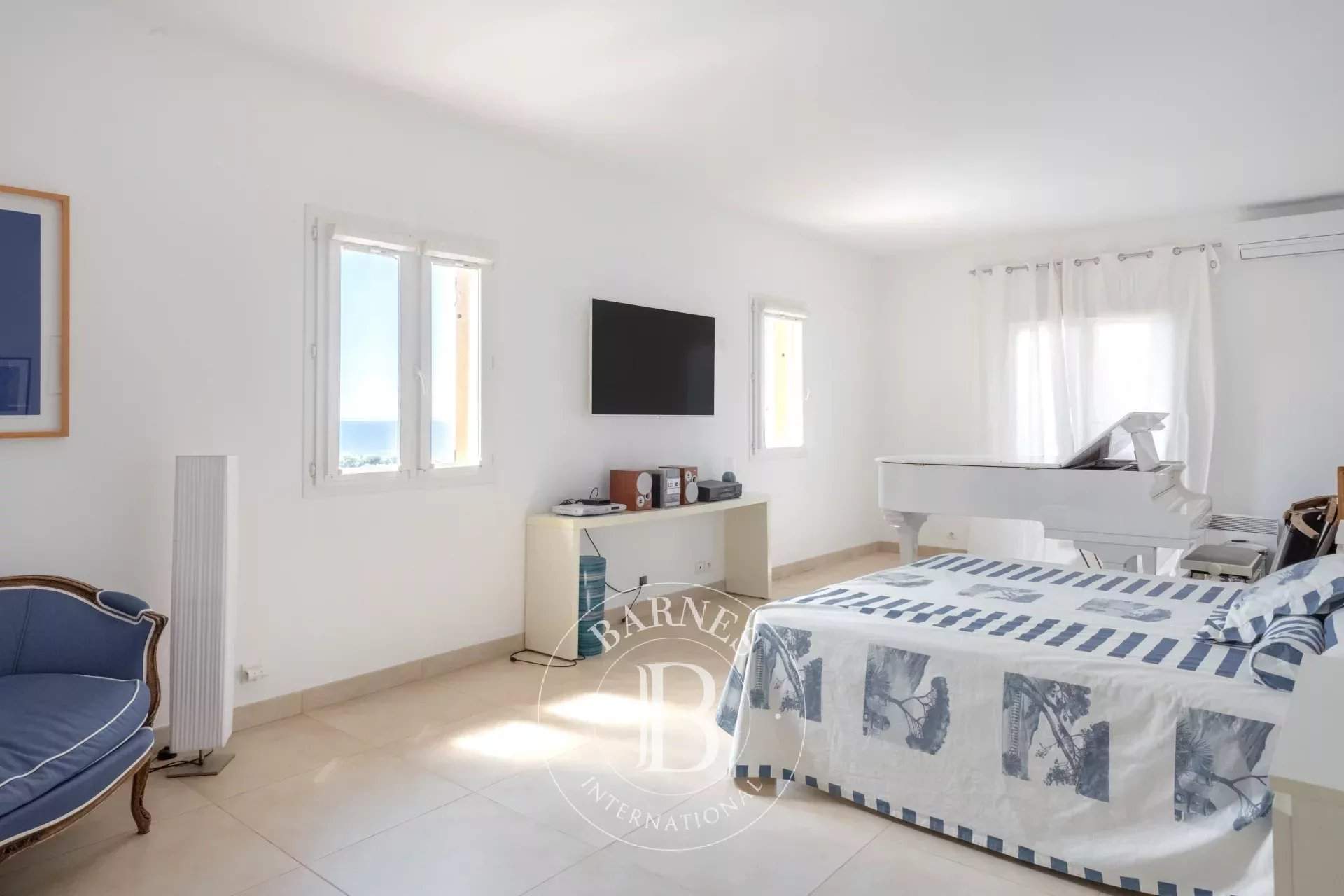 Saint-Cyr-sur-Mer  - Villa 8 Bedrooms - picture 11