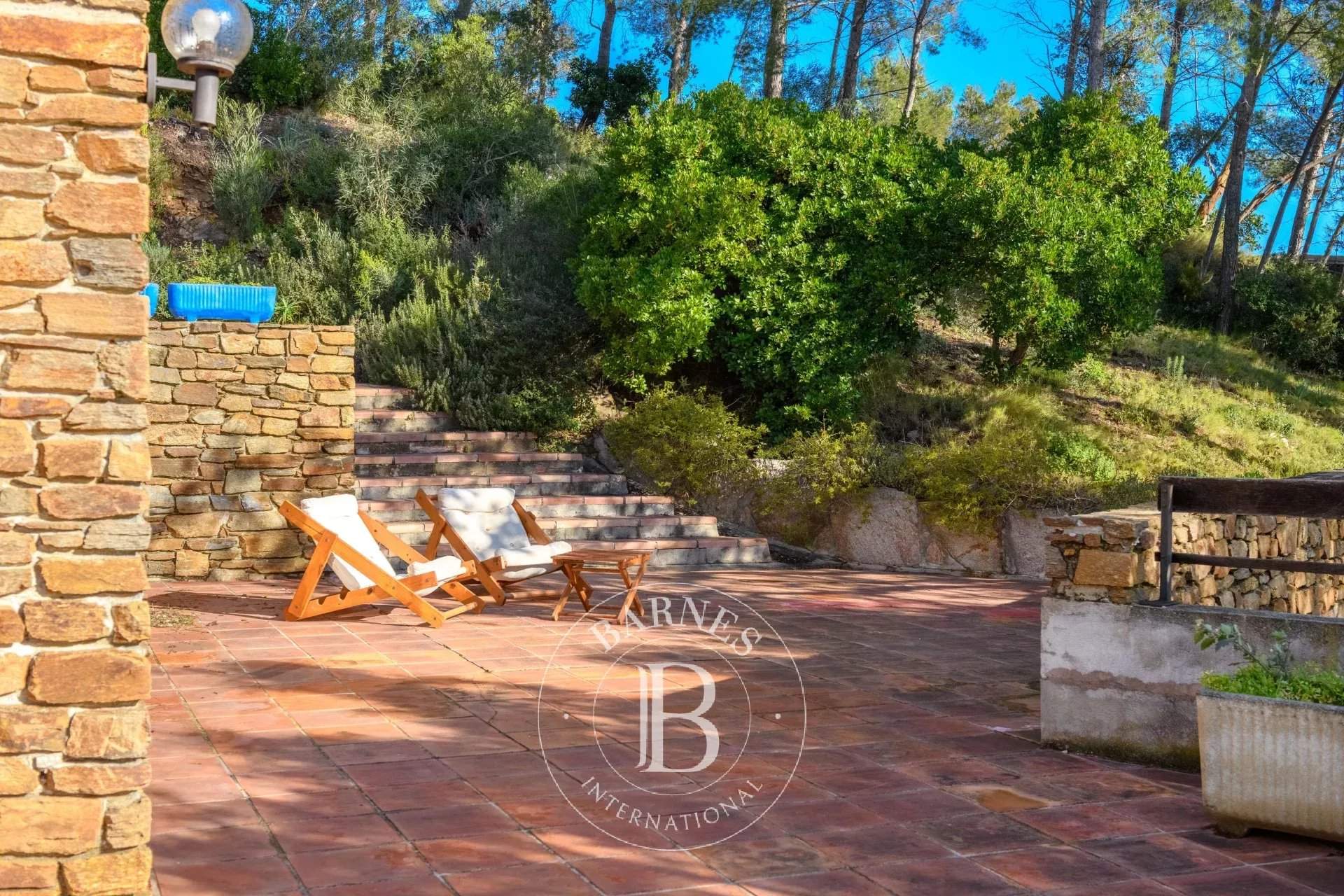 Bormes-les-Mimosas  - Villa 5 Pi&egrave;ces 3 Chambres - picture 7