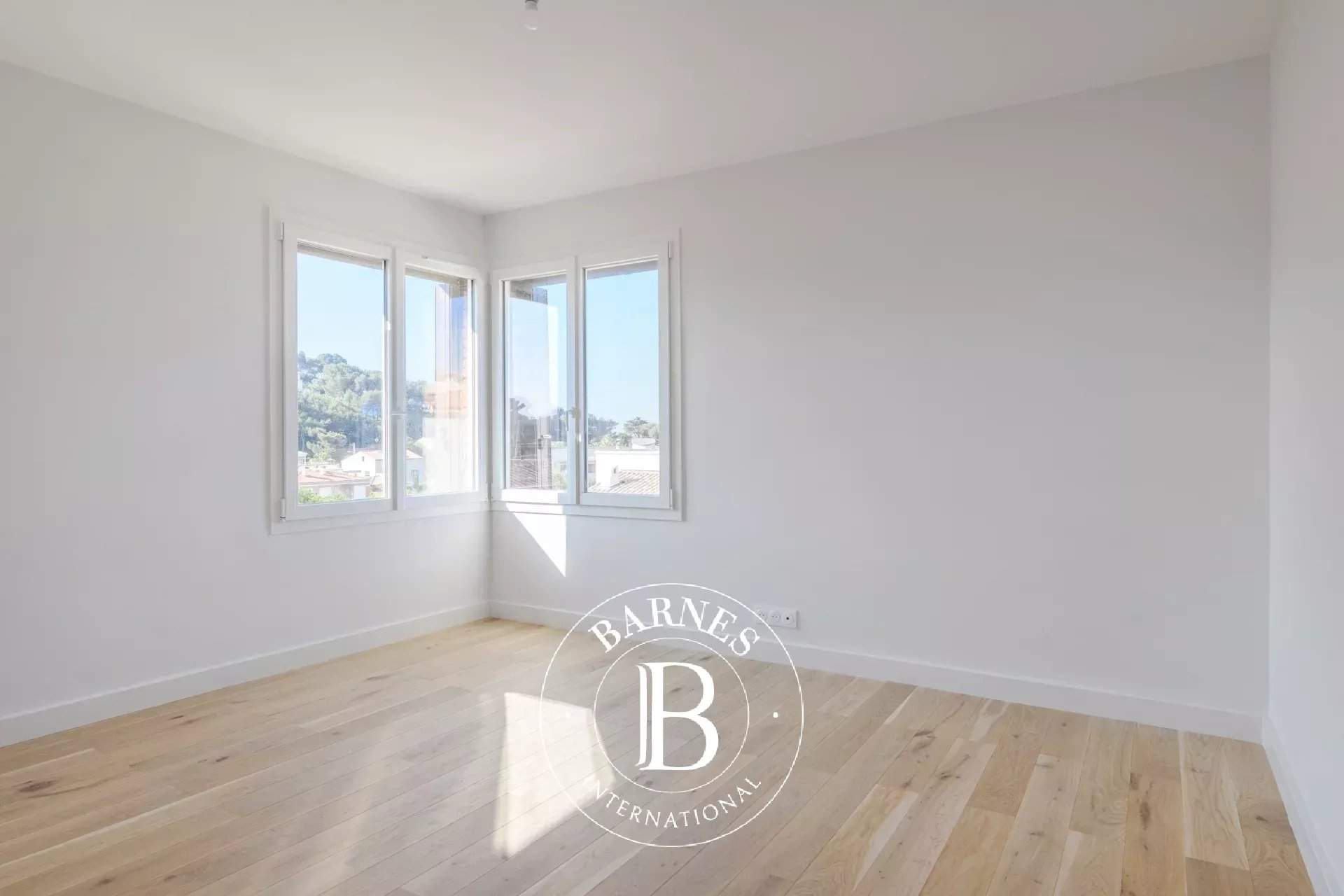 Sanary-sur-Mer  - Appartement 5 Pi&egrave;ces 4 Chambres - picture 7