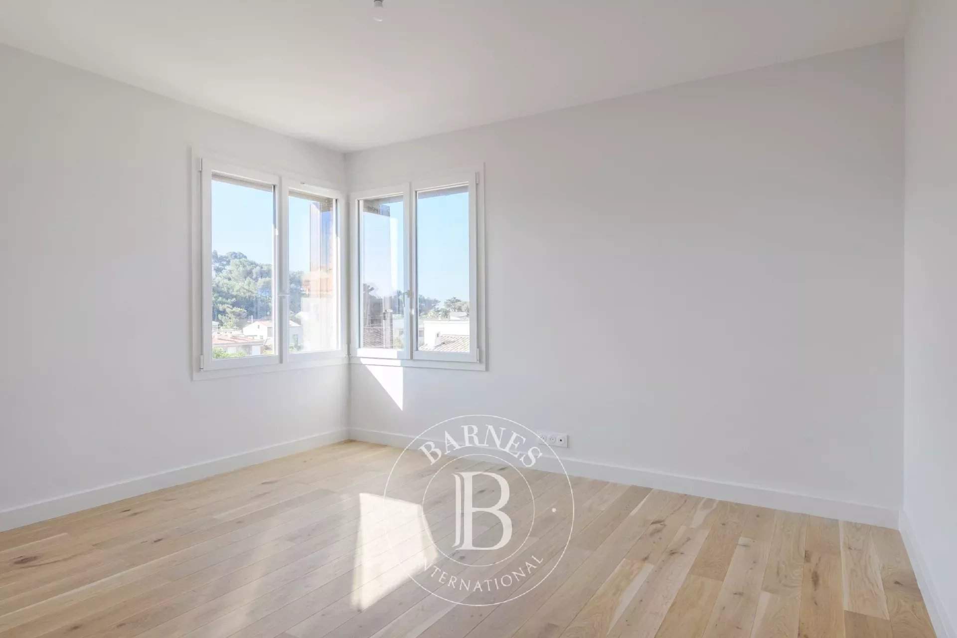 Sanary-sur-Mer  - Appartement 5 Pi&egrave;ces 4 Chambres - picture 7