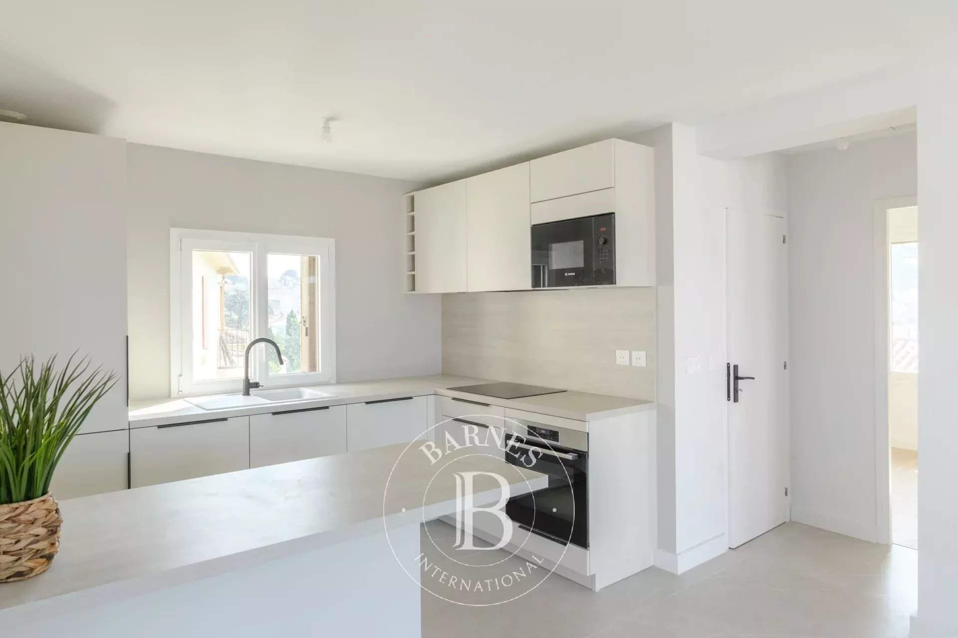 Sanary-sur-Mer  - Appartement 5 Pi&egrave;ces 4 Chambres - picture 5