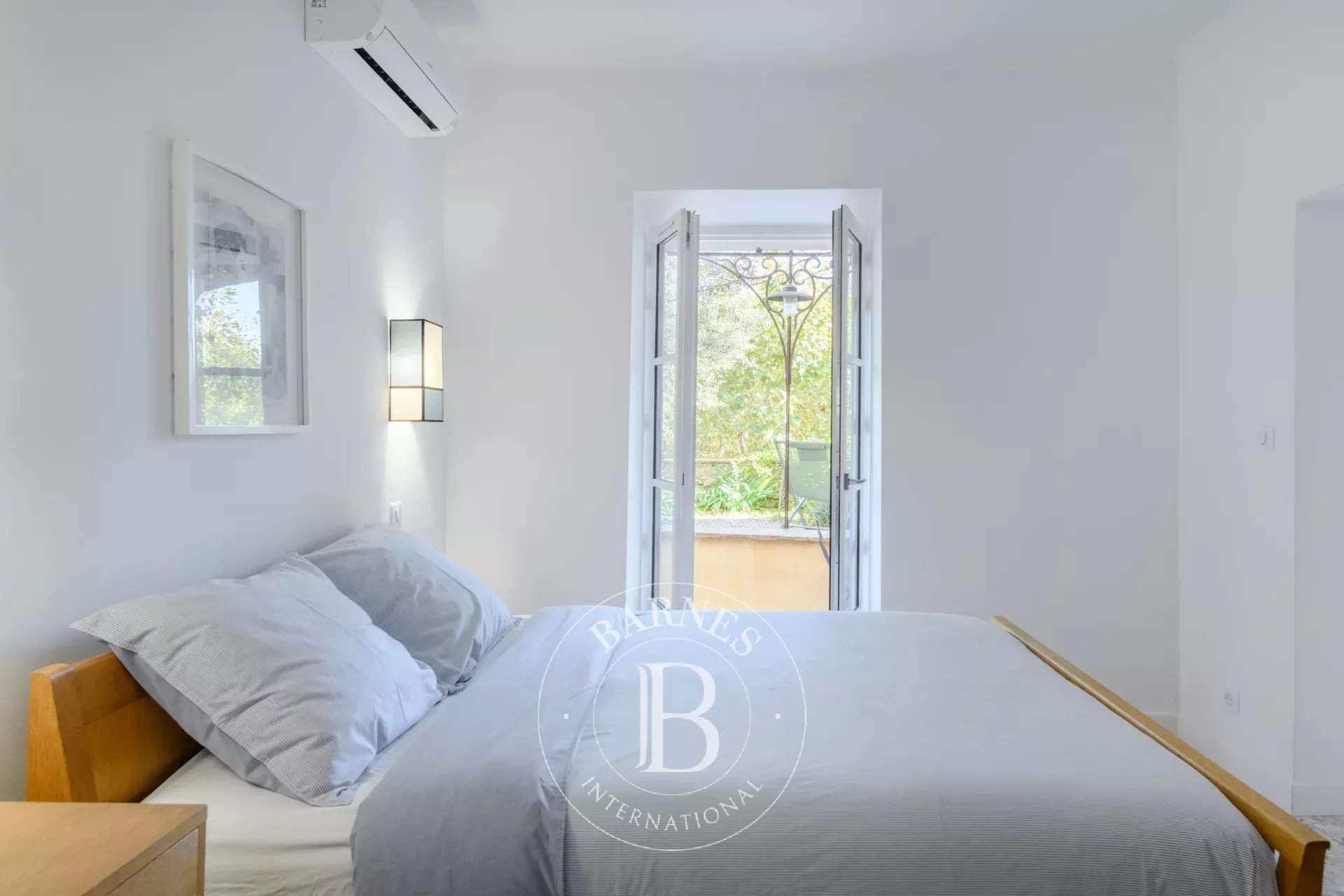 Hyères  - Maison 5 Pièces 2 Chambres - picture 10