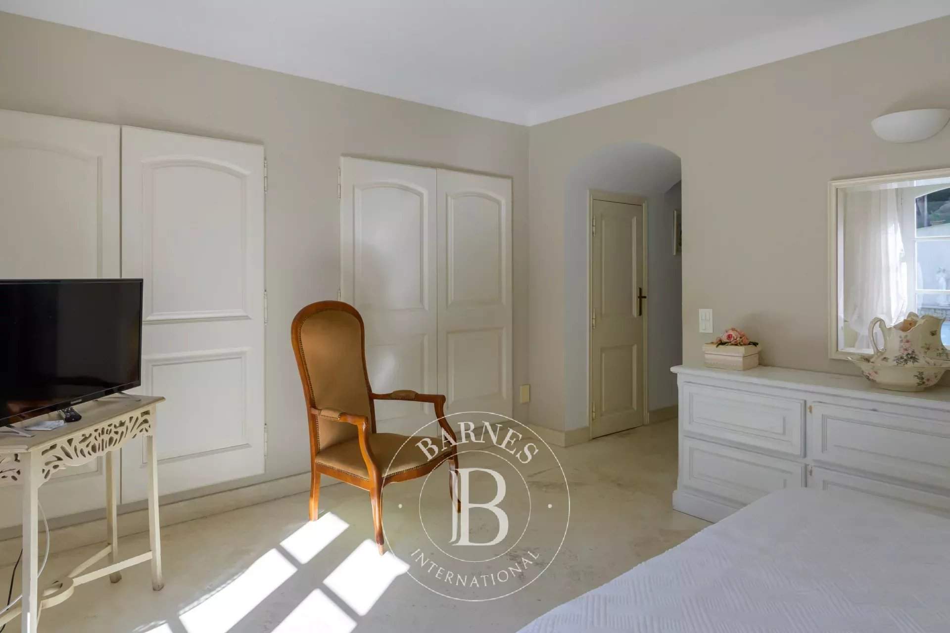Sanary-sur-Mer  - Maison 5 Pièces 4 Chambres - picture 11