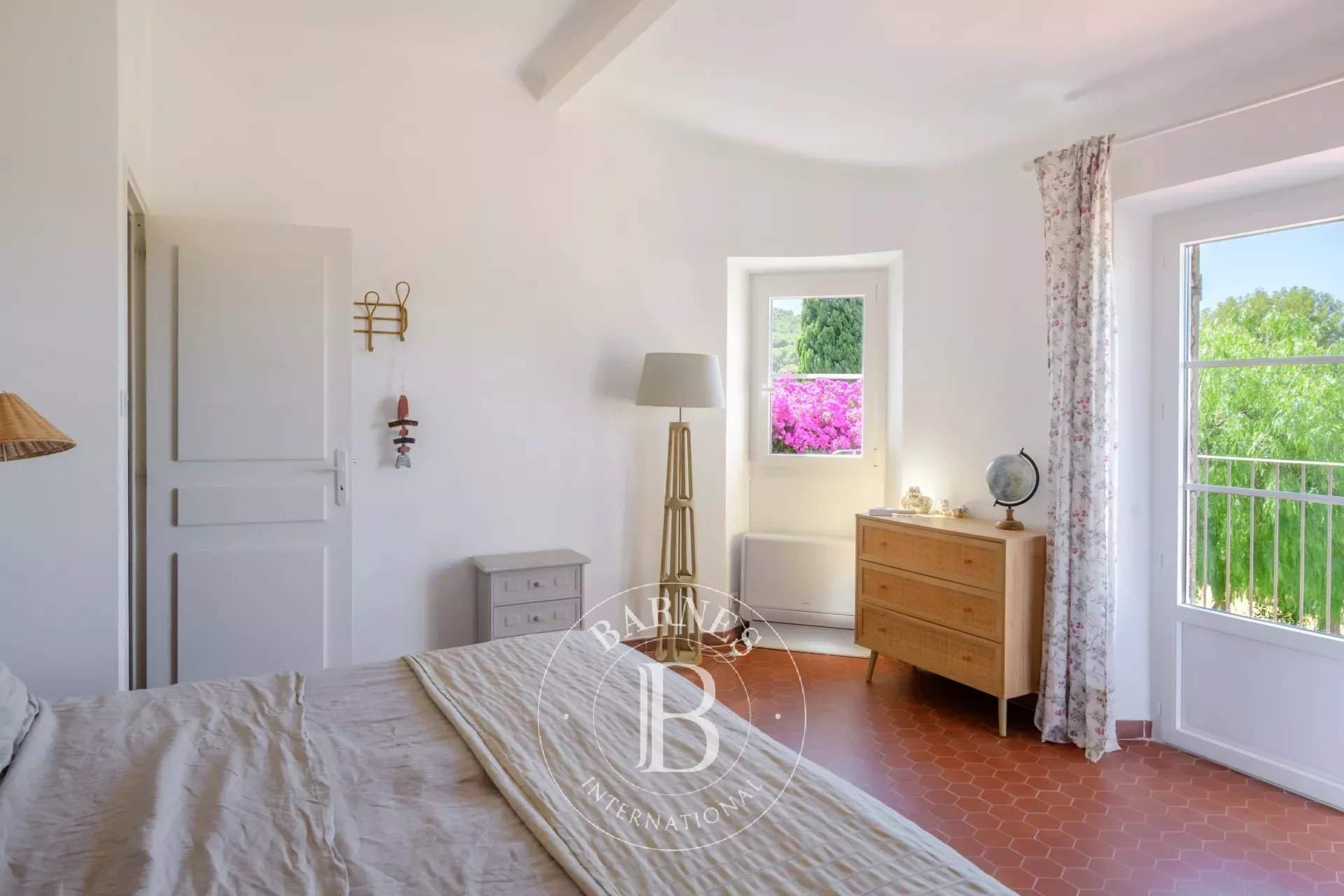 Sanary-sur-Mer  - Maison 8 Pièces 6 Chambres - picture 20