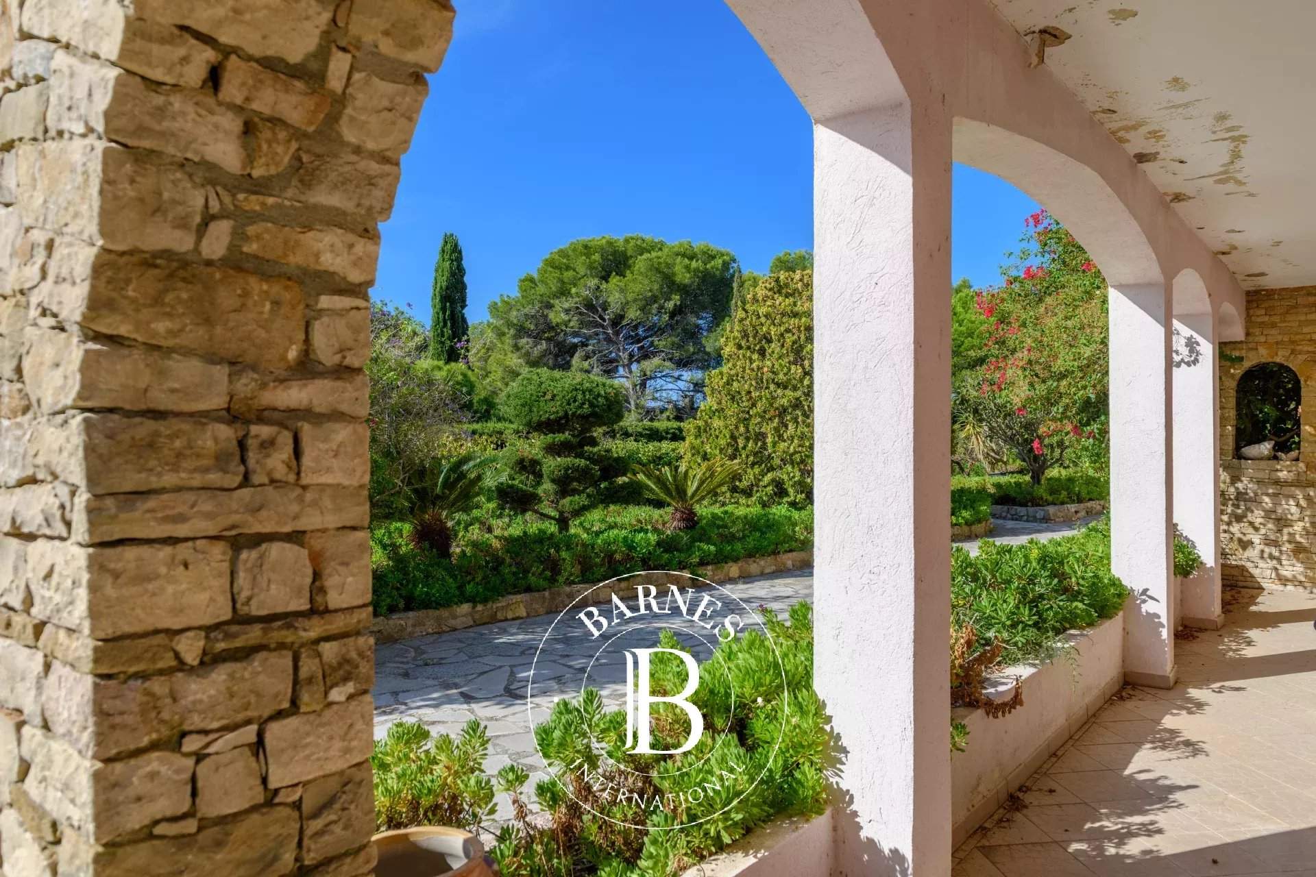 Sanary-sur-Mer  - Villa 12 Pi&egrave;ces 11 Chambres - picture 14