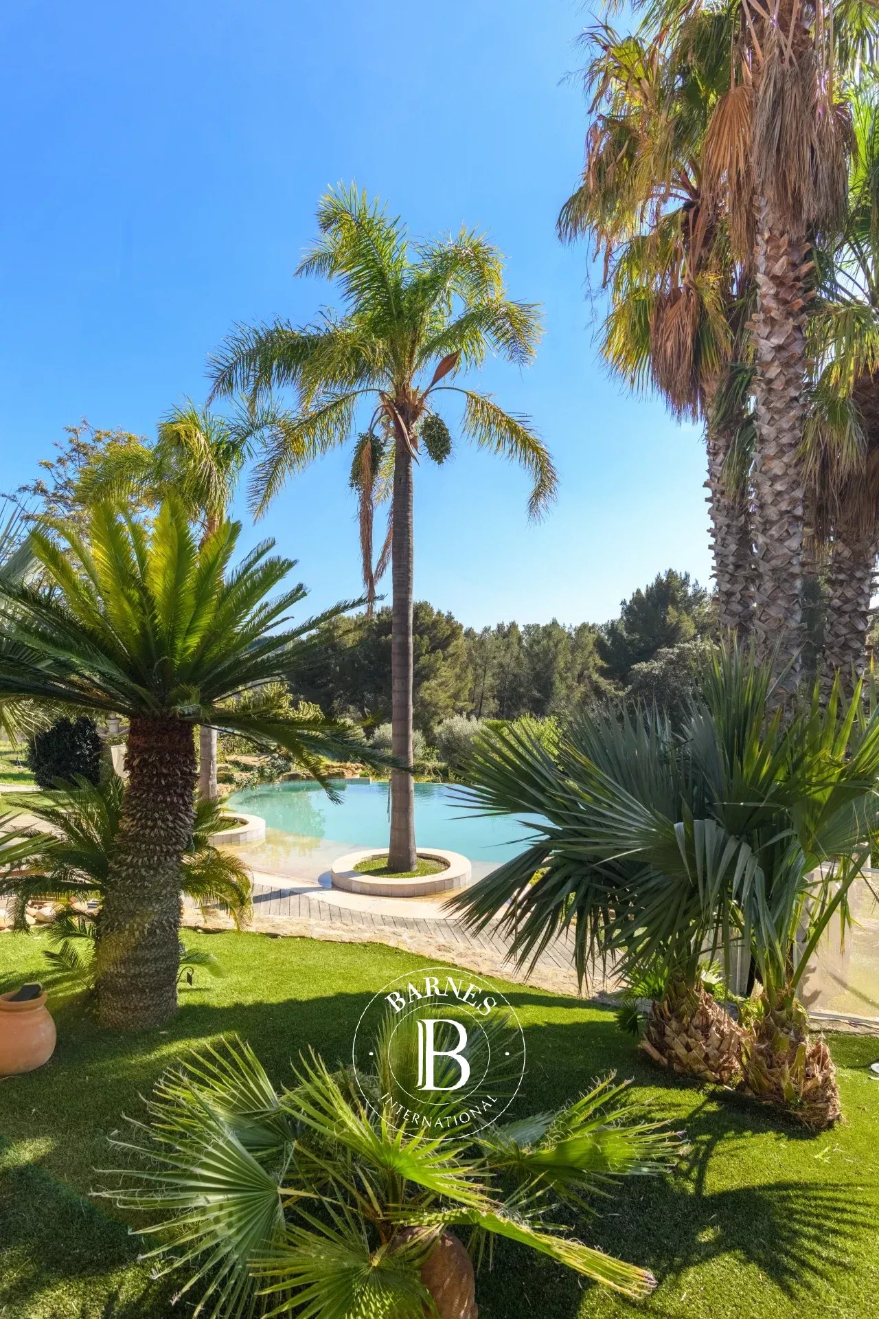 Sanary-sur-Mer  - Villa 7 Pi&egrave;ces 4 Chambres - picture 16