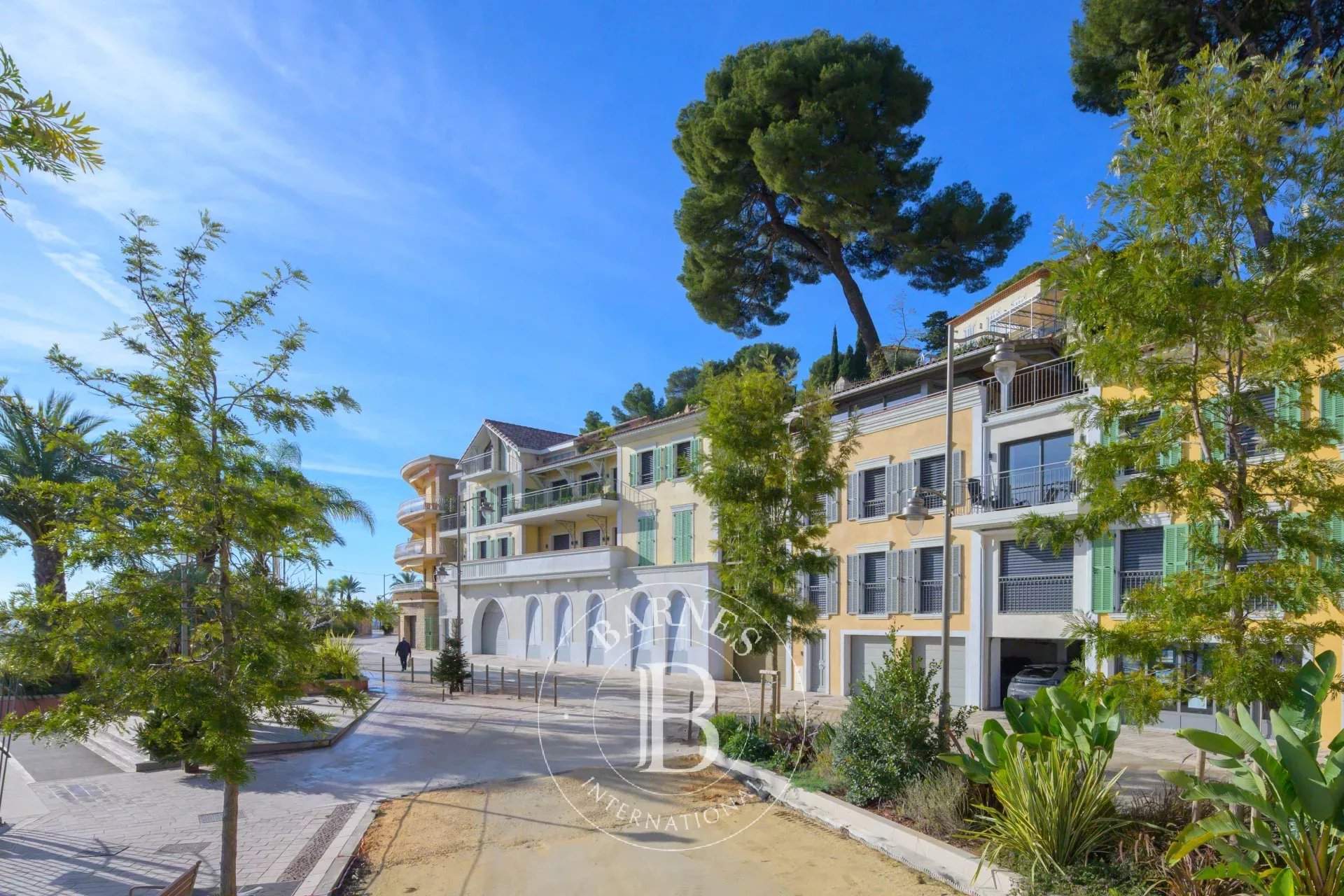 Sanary-sur-Mer  - Maison 6 Pi&egrave;ces 4 Chambres - picture 1