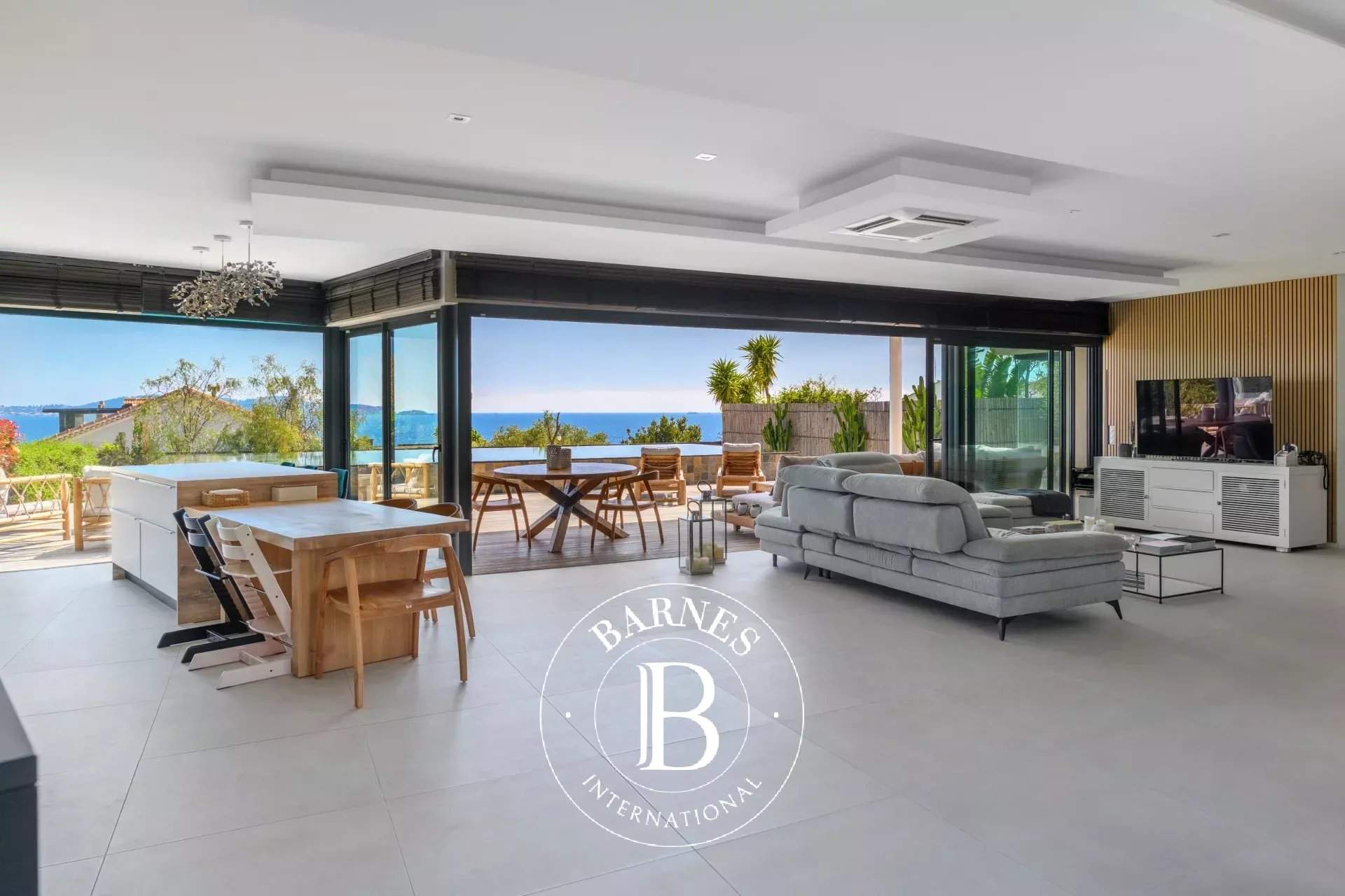 Carqueiranne  - Propriété 5 Pi&egrave;ces 4 Chambres - picture 2