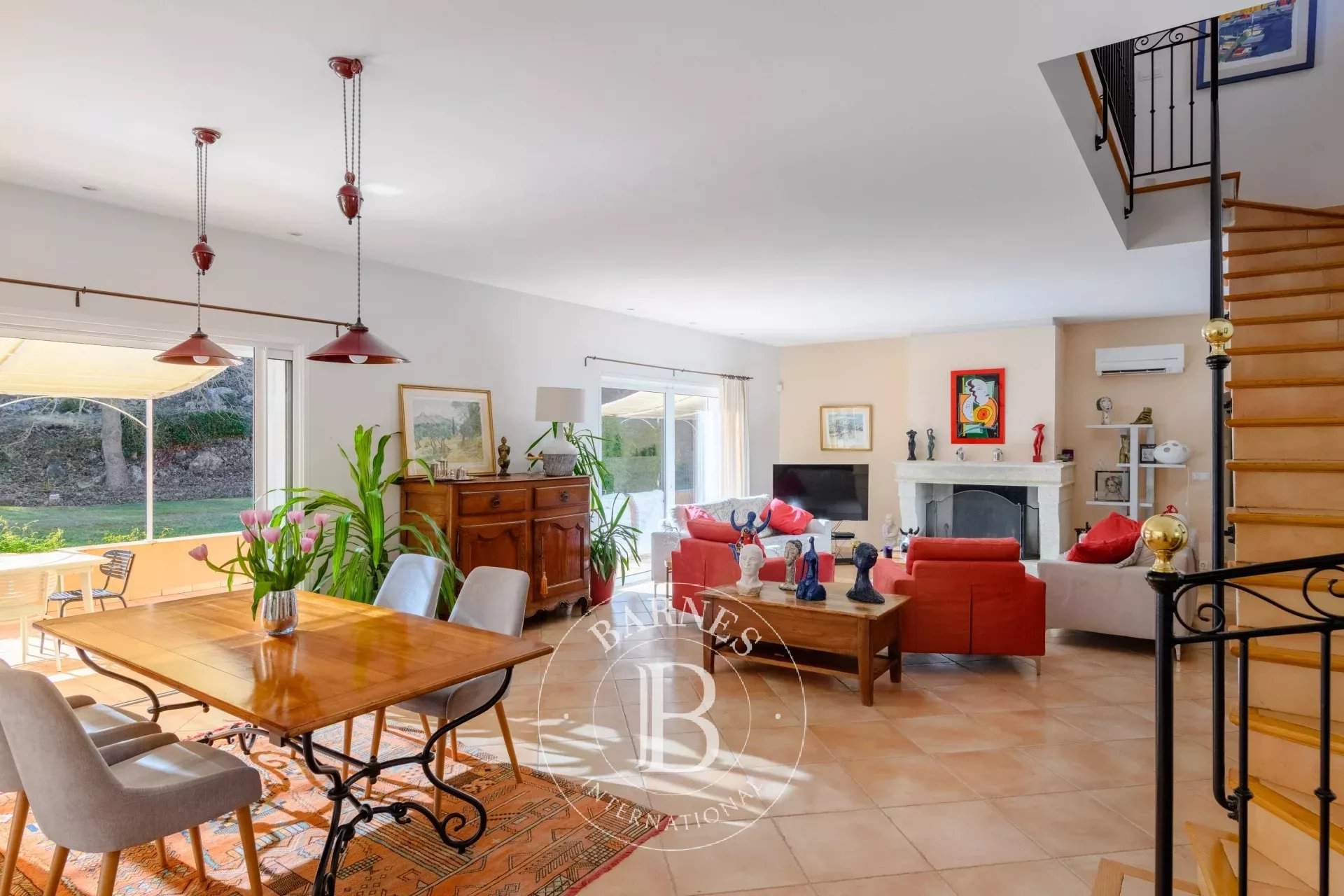 Sanary-sur-Mer  - Villa 5 Pi&egrave;ces 4 Chambres - picture 9