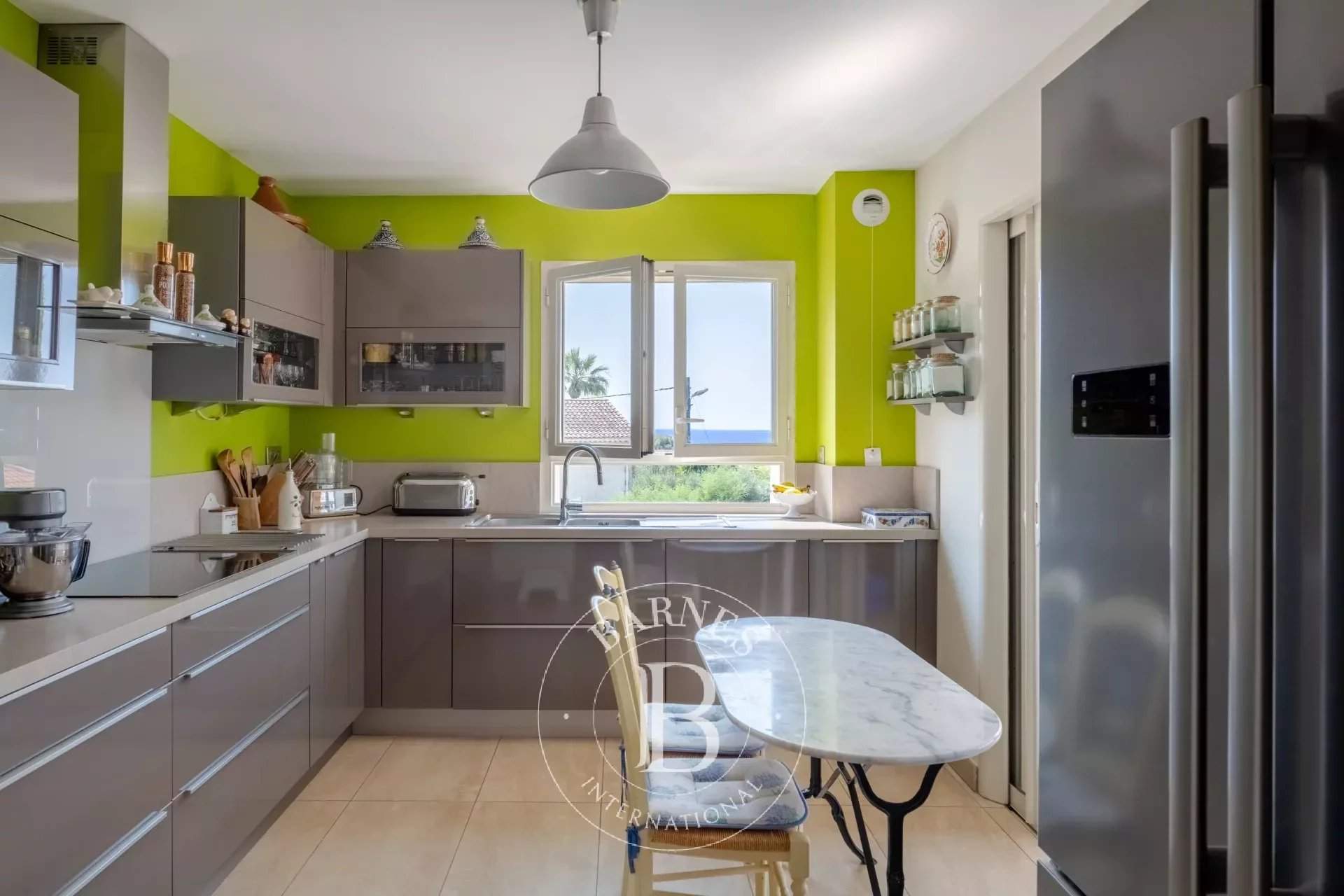 Apartment for sale 3 Bedrooms 1410 sq ft Toulon € 1,530,000