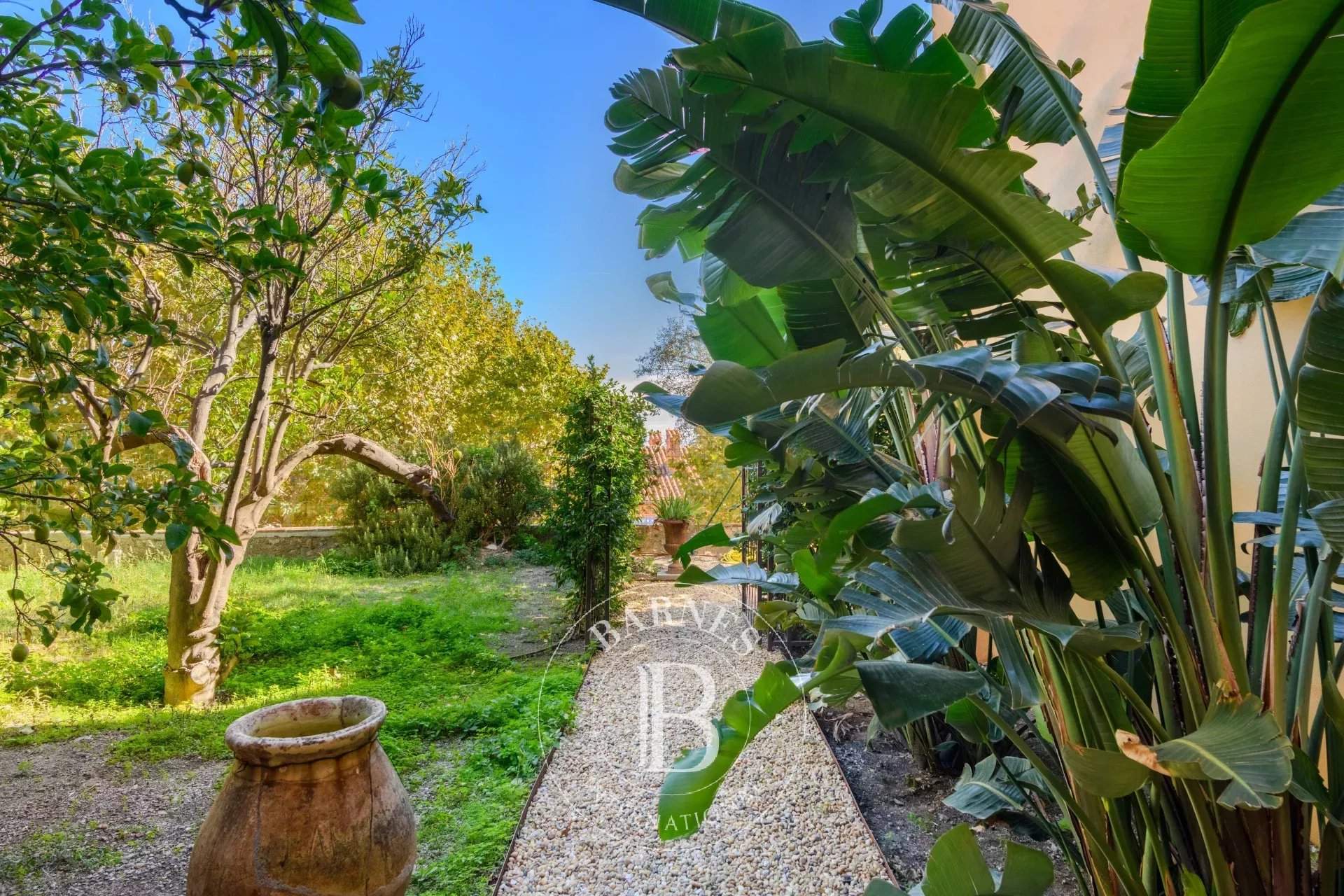 Hyères  - Maison 5 Pièces 2 Chambres - picture 2