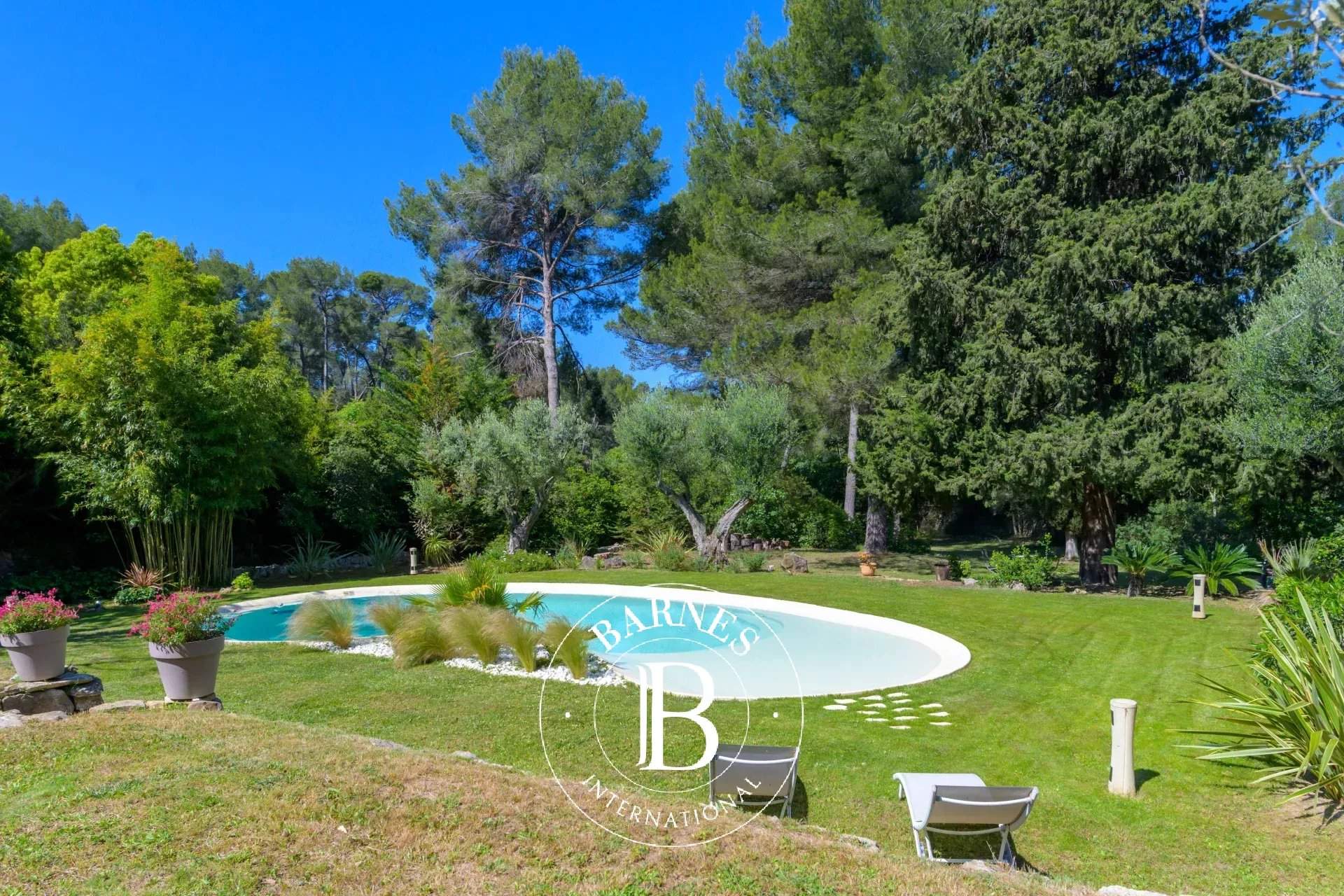 Sanary-sur-Mer  - Villa 5 Pi&egrave;ces 4 Chambres - picture 12