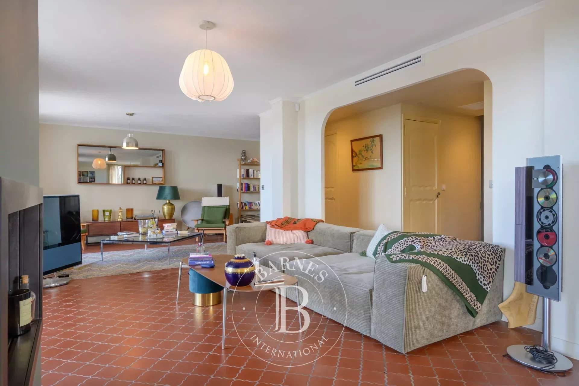 Saint-Cyr-sur-Mer  - Villa 5 Bedrooms - picture 6