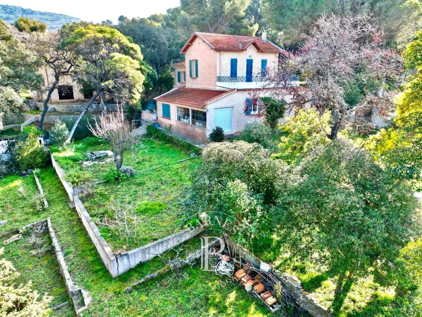 Le Pradet  - House  - picture 1