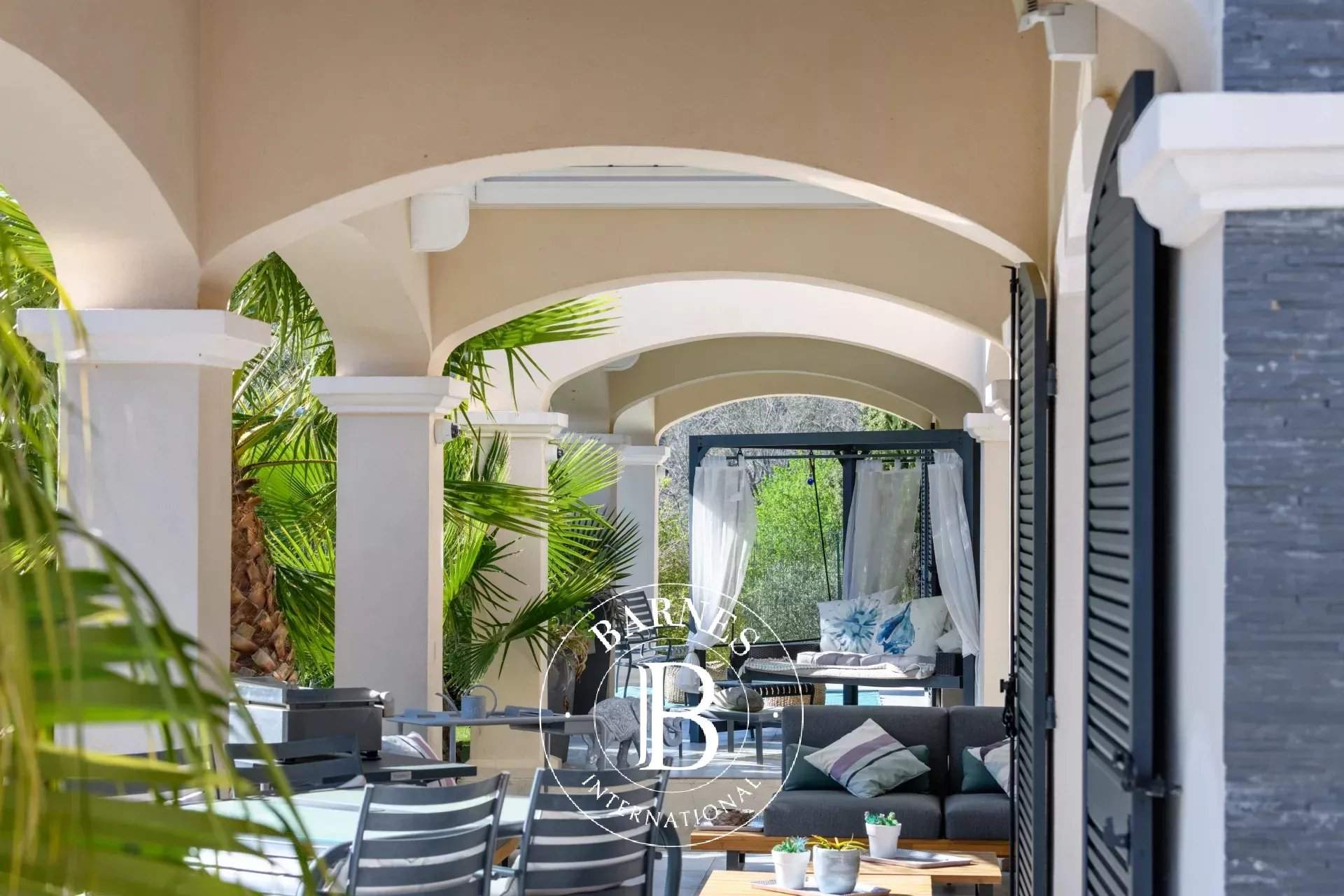 Sanary-sur-Mer  - Villa 7 Pi&egrave;ces 4 Chambres - picture 8