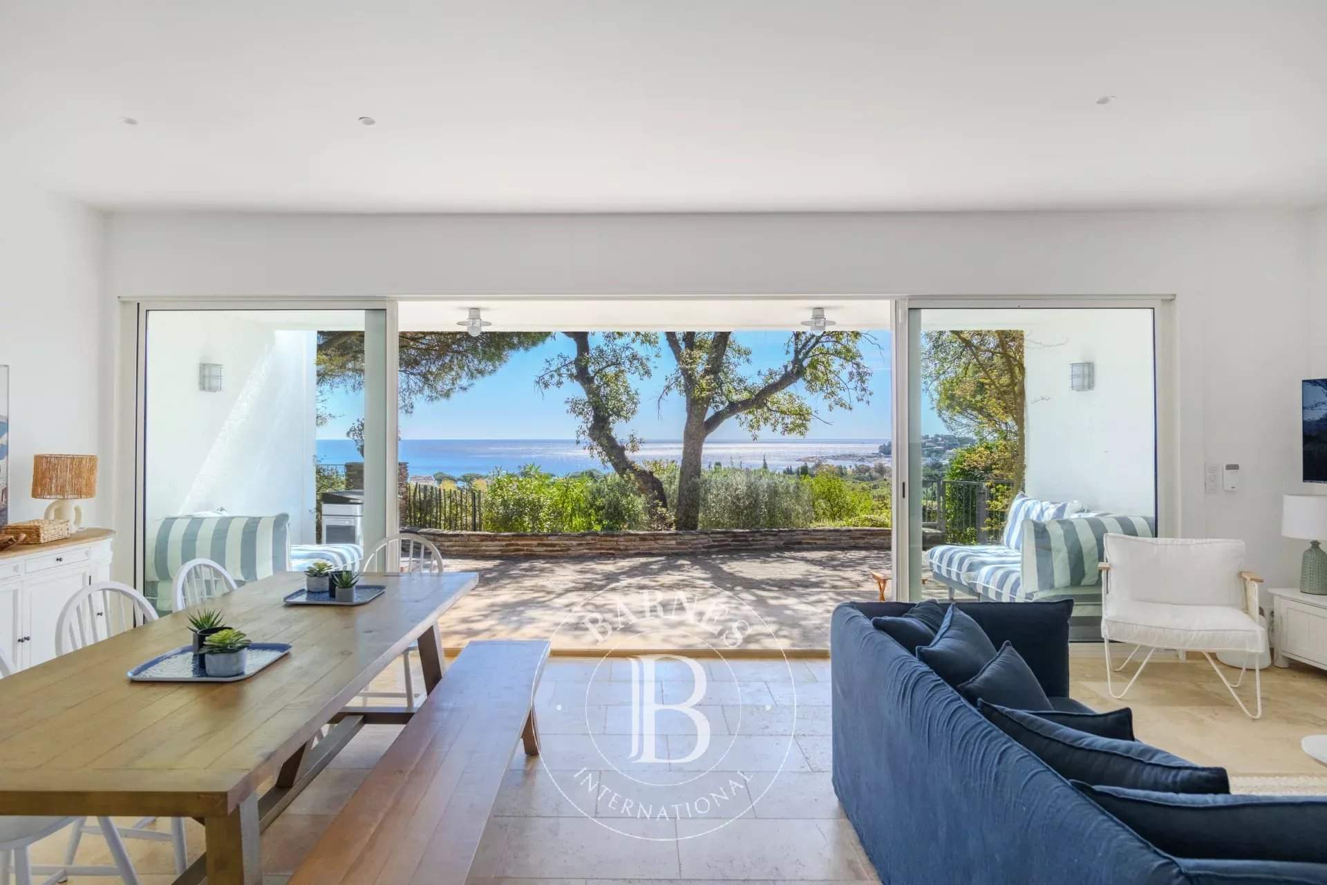 Cavalaire-sur-Mer  - Maison 6 Pi&egrave;ces 5 Chambres - picture 2