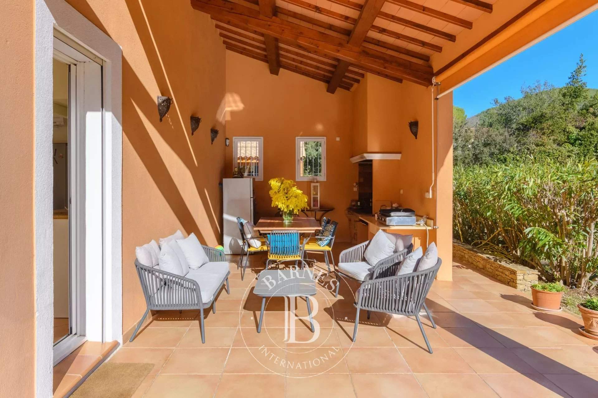 Sanary-sur-Mer  - Villa 5 Pi&egrave;ces 4 Chambres - picture 7