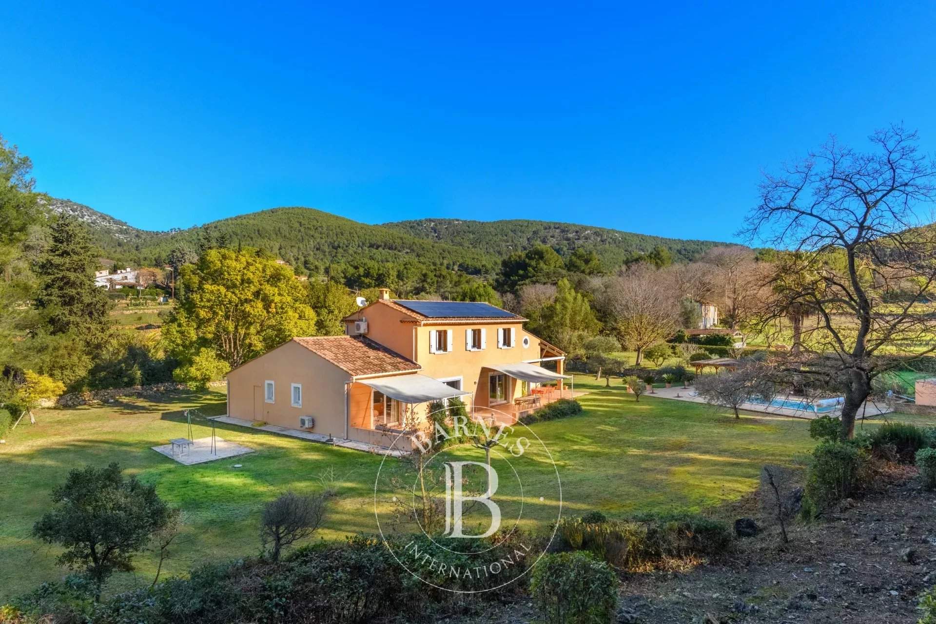 Sanary-sur-Mer  - Villa 5 Pi&egrave;ces 4 Chambres - picture 1