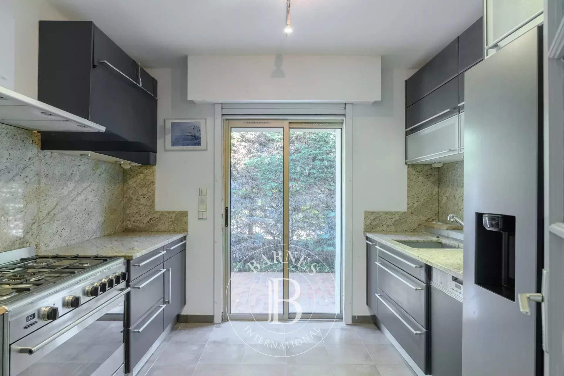 Six-Fours-les-Plages  - Villa 5 Pi&egrave;ces 3 Chambres - picture 8