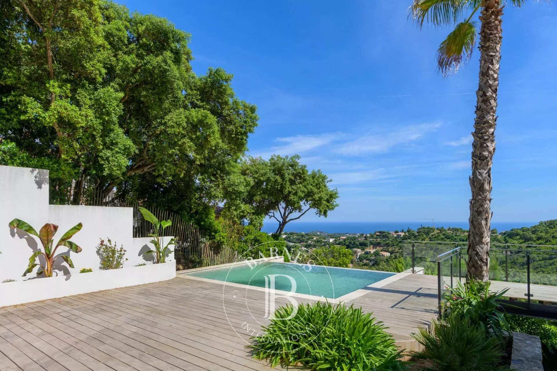 Cavalaire-sur-Mer  - Villa 8 Pièces 5 Chambres - picture 2