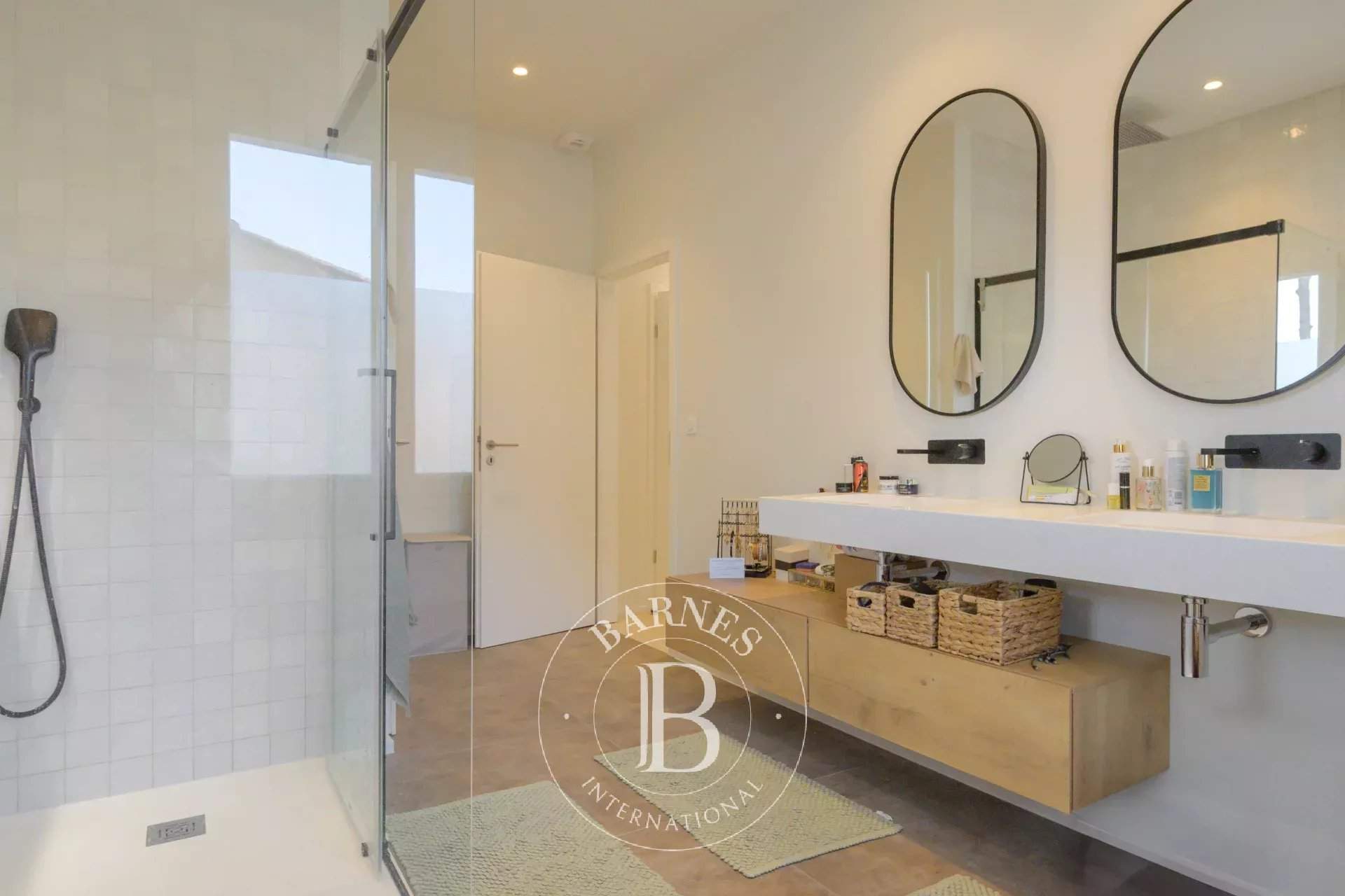 Sanary-sur-Mer  - Villa 7 Pi&egrave;ces 5 Chambres - picture 17