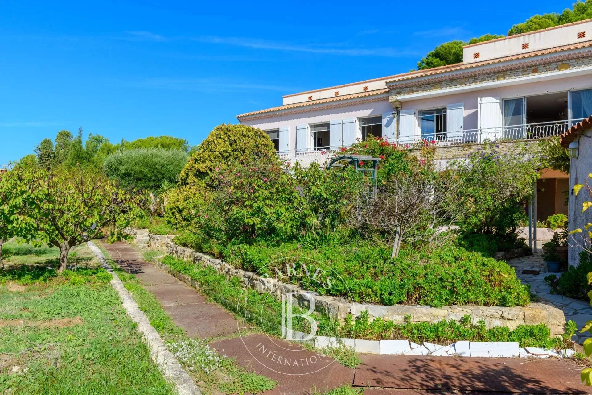 Sanary-sur-Mer  - Villa 12 Pièces 11 Chambres - picture 9