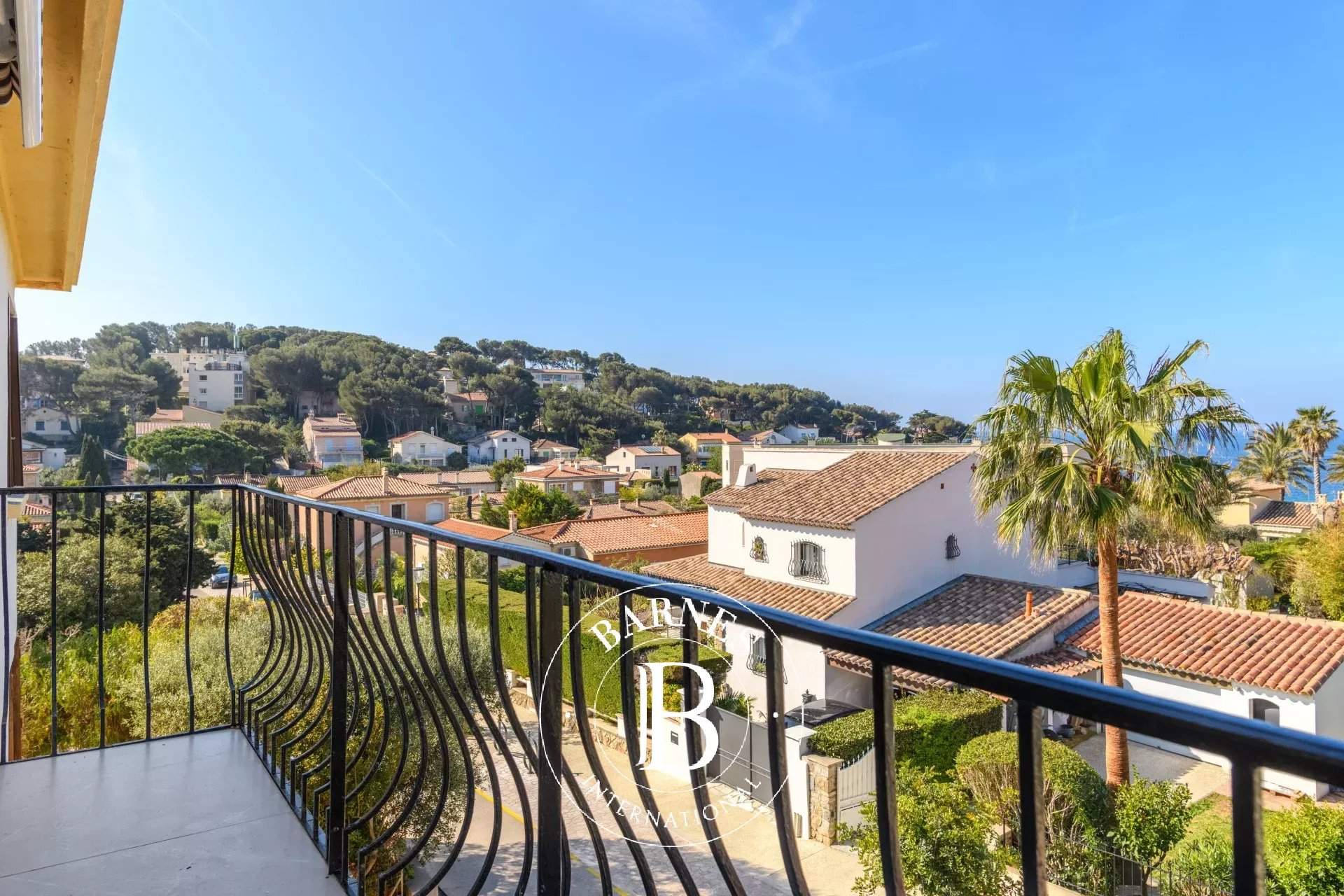 Sanary-sur-Mer  - Appartement 5 Pi&egrave;ces 4 Chambres - picture 19