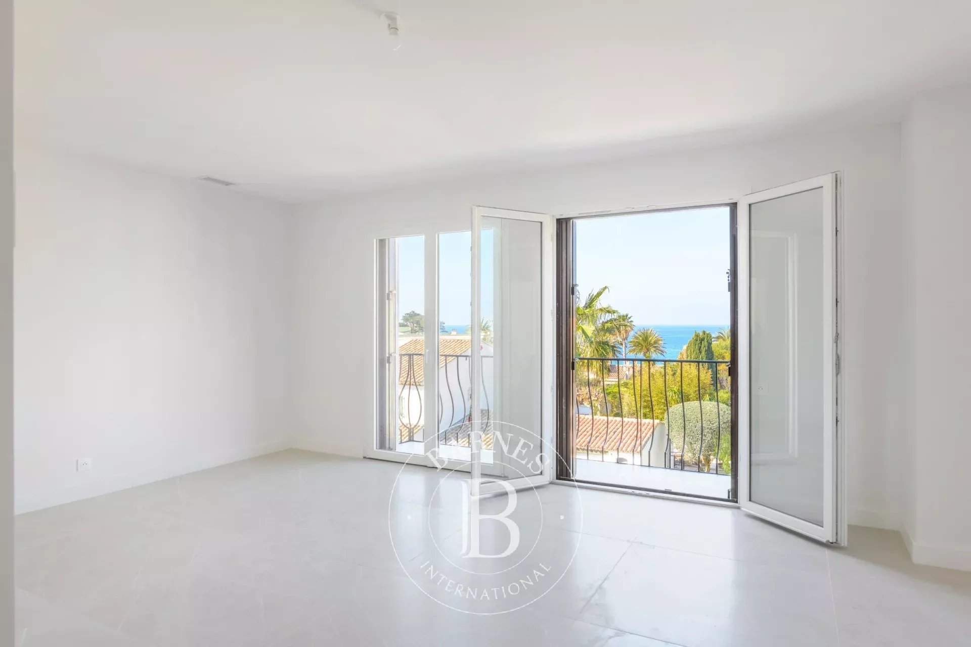 Sanary-sur-Mer  - Appartement 5 Pi&egrave;ces 4 Chambres - picture 3