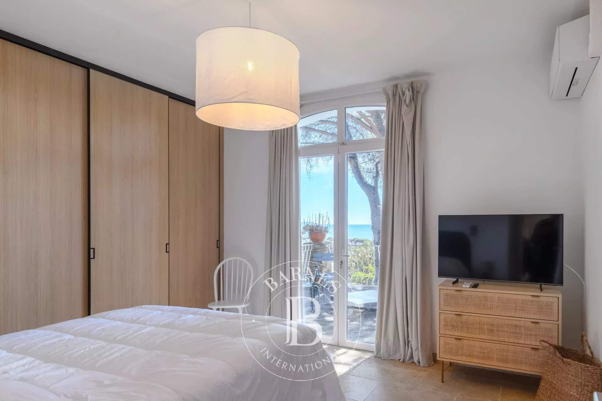 Cavalaire-sur-Mer  - Maison 6 Pi&egrave;ces 5 Chambres - picture 3