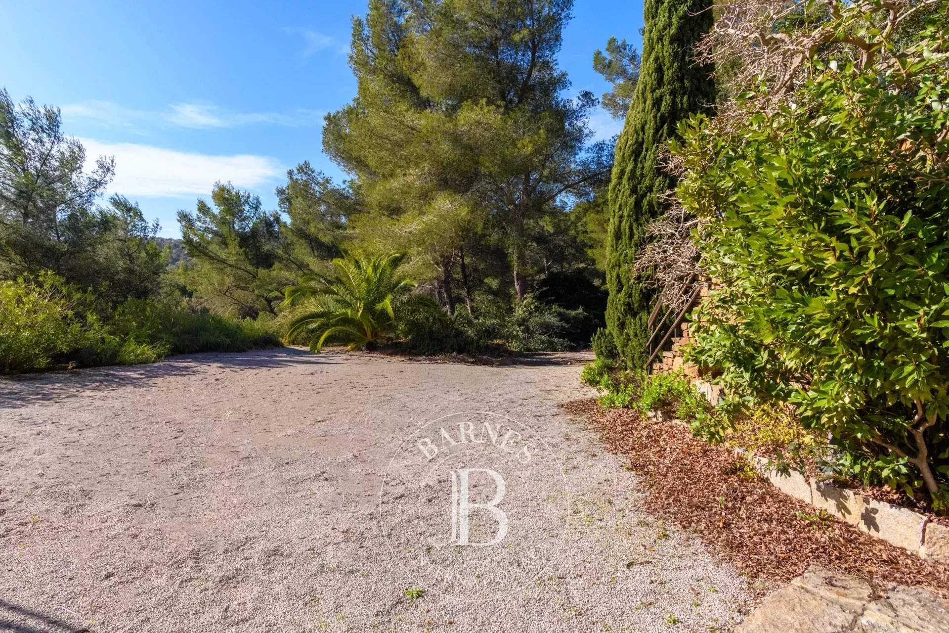 Bormes-les-Mimosas  - Villa 5 Pi&egrave;ces 3 Chambres - picture 8