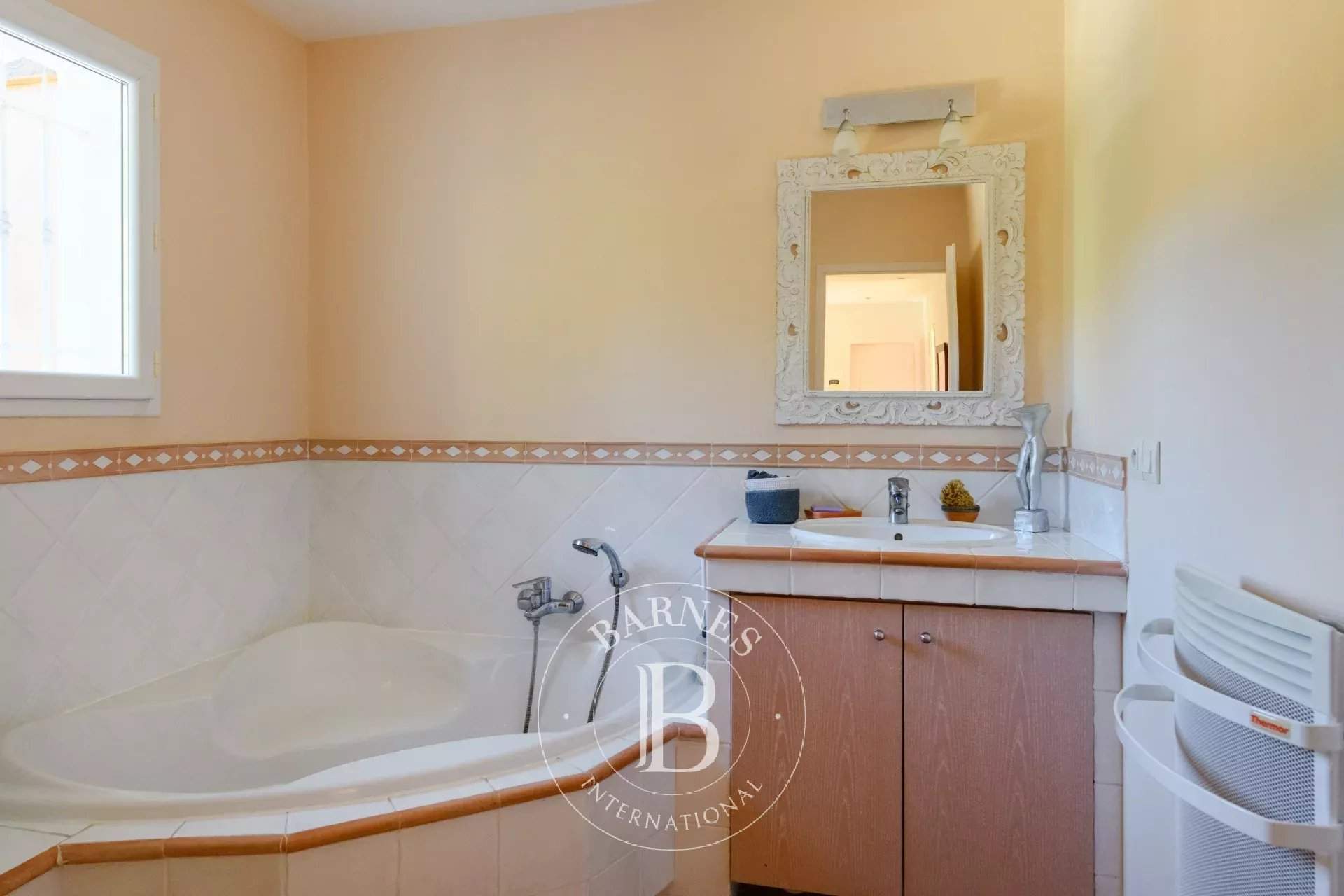 Sanary-sur-Mer  - Villa 5 Pi&egrave;ces 4 Chambres - picture 16