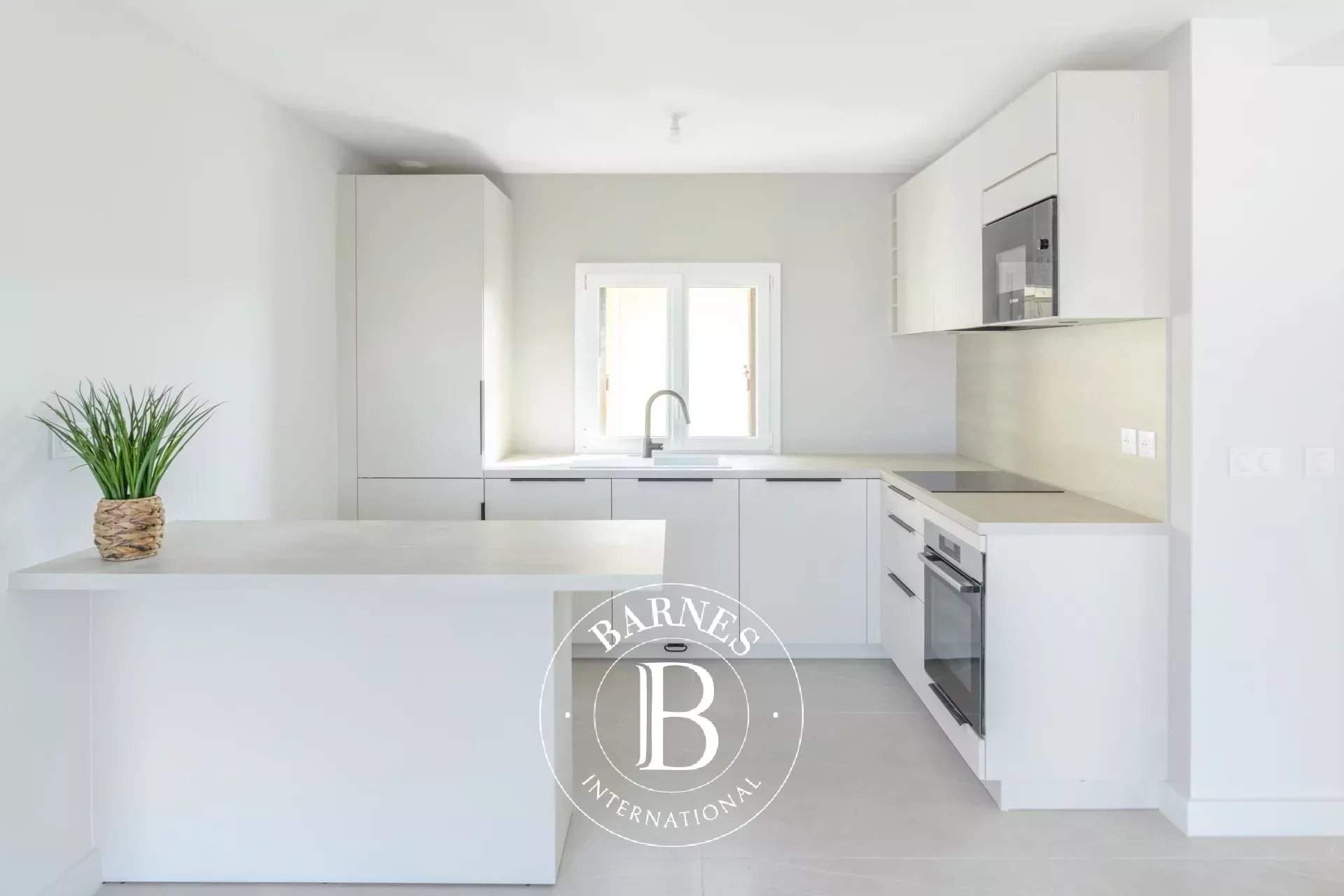 Sanary-sur-Mer  - Appartement 5 Pi&egrave;ces 4 Chambres - picture 4