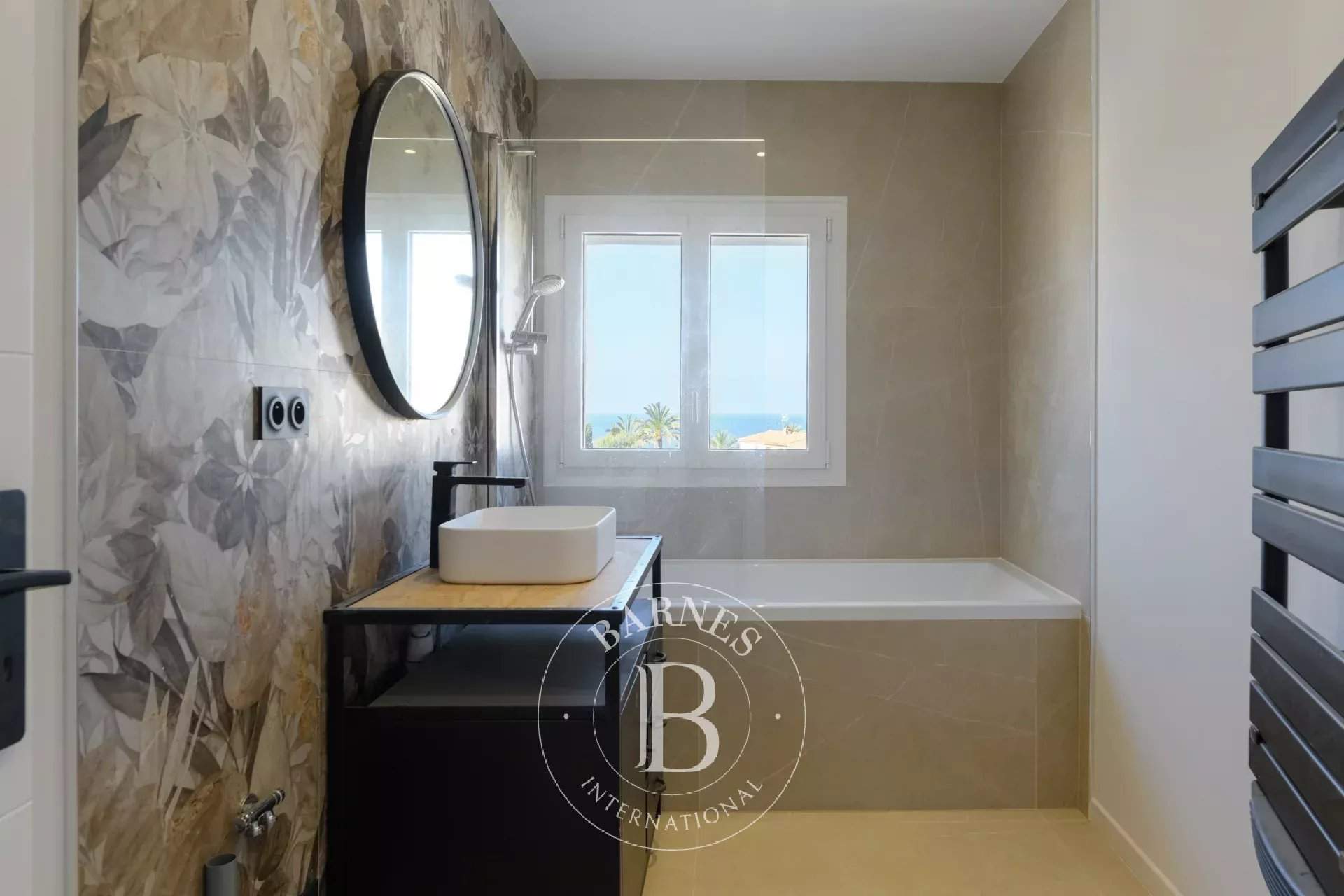 Sanary-sur-Mer  - Appartement 5 Pi&egrave;ces 4 Chambres - picture 11