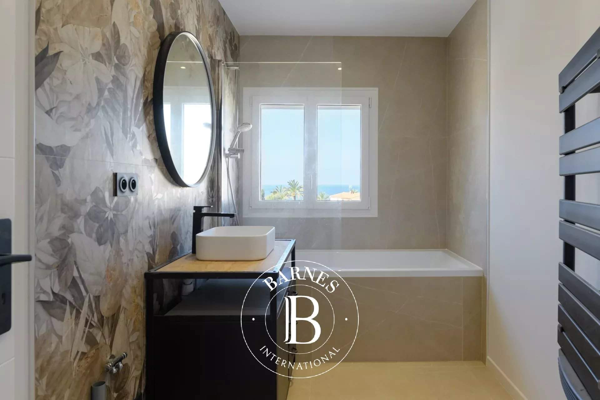 Sanary-sur-Mer  - Appartement 5 Pi&egrave;ces 4 Chambres - picture 11
