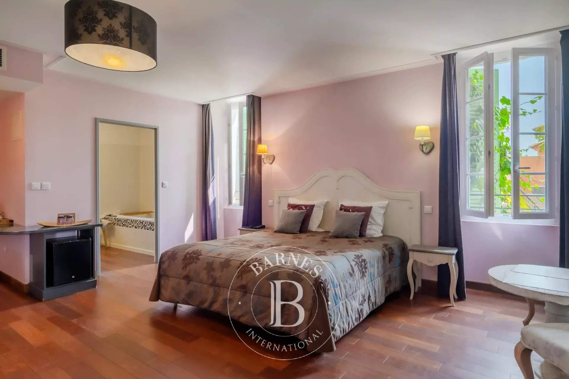 Cuers  - Hotel 22 Bedrooms - picture 5