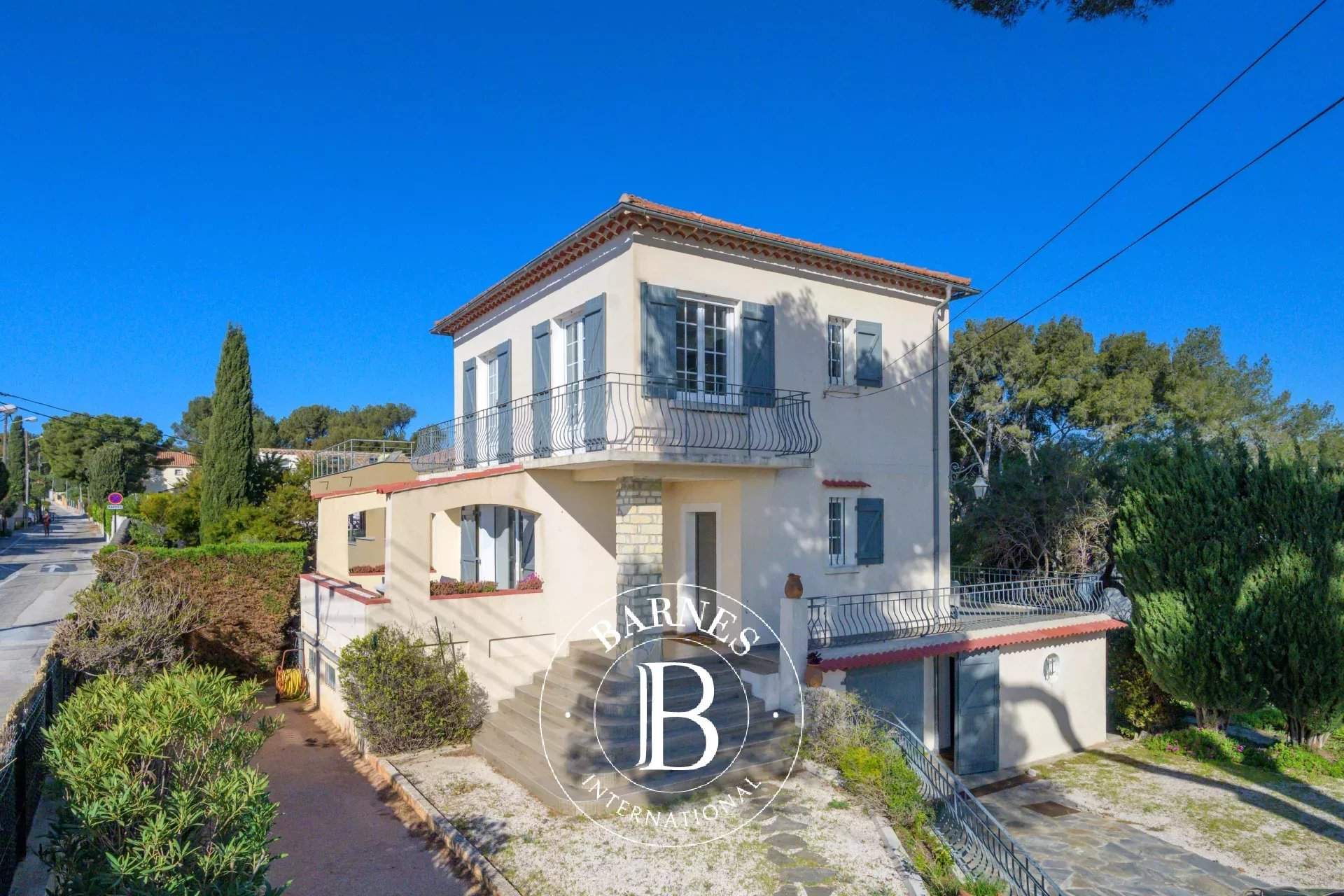 Sanary-sur-Mer  - House 5 Bedrooms - picture 6