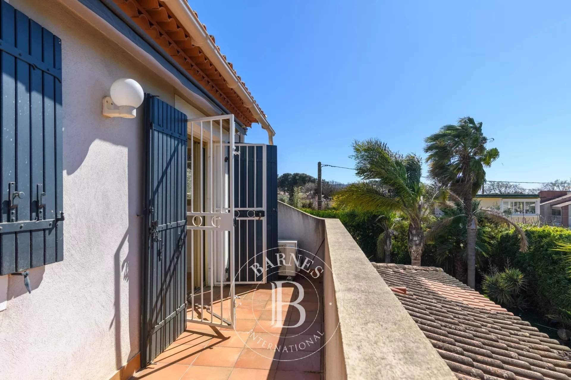 Six-Fours-les-Plages  - Villa 5 Pi&egrave;ces 3 Chambres - picture 15