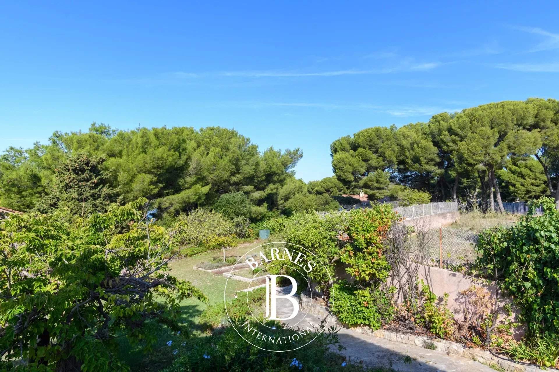 Sanary-sur-Mer  - Villa 12 Pi&egrave;ces 11 Chambres - picture 16