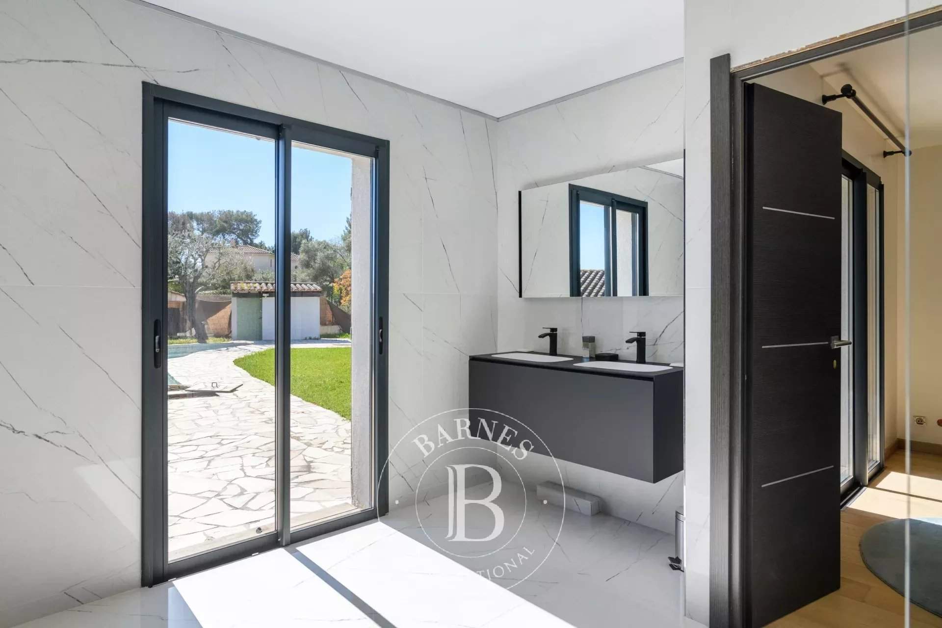 Sanary-sur-Mer  - House 4 Bedrooms - picture 16