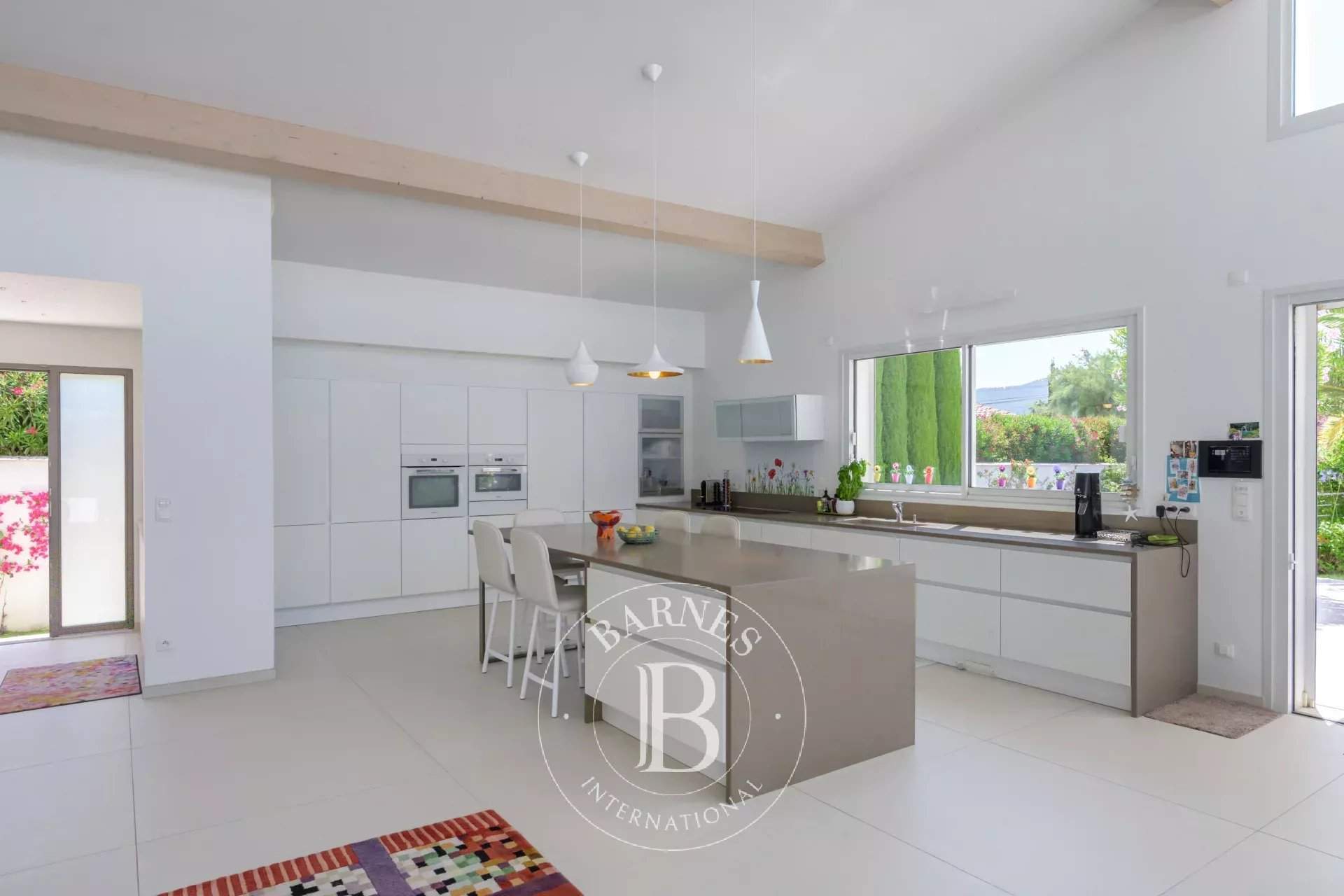 Saint-Cyr-sur-Mer  - Villa 5 Bedrooms - picture 6