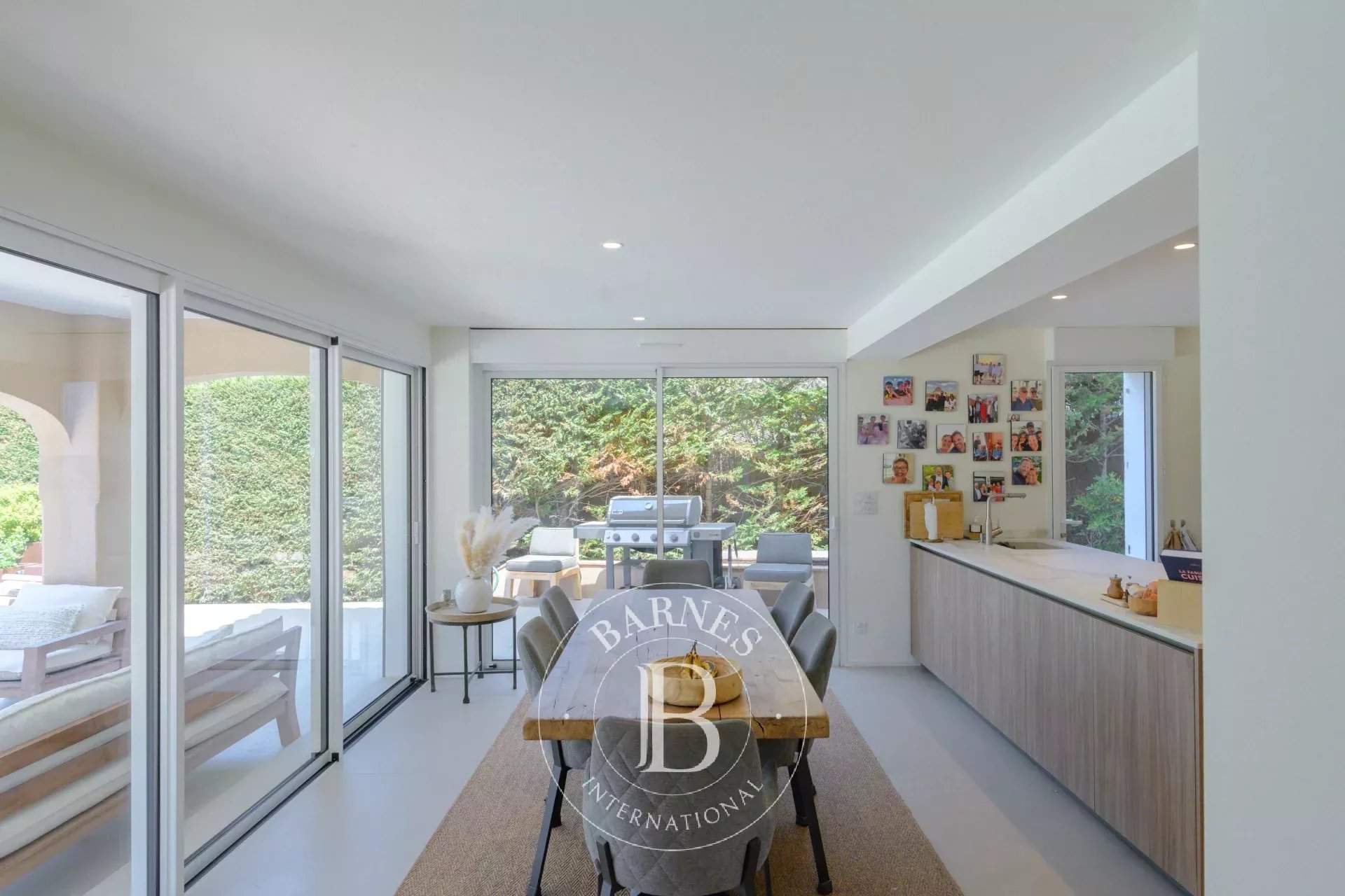 Sanary-sur-Mer  - Villa 7 Pi&egrave;ces 5 Chambres - picture 8