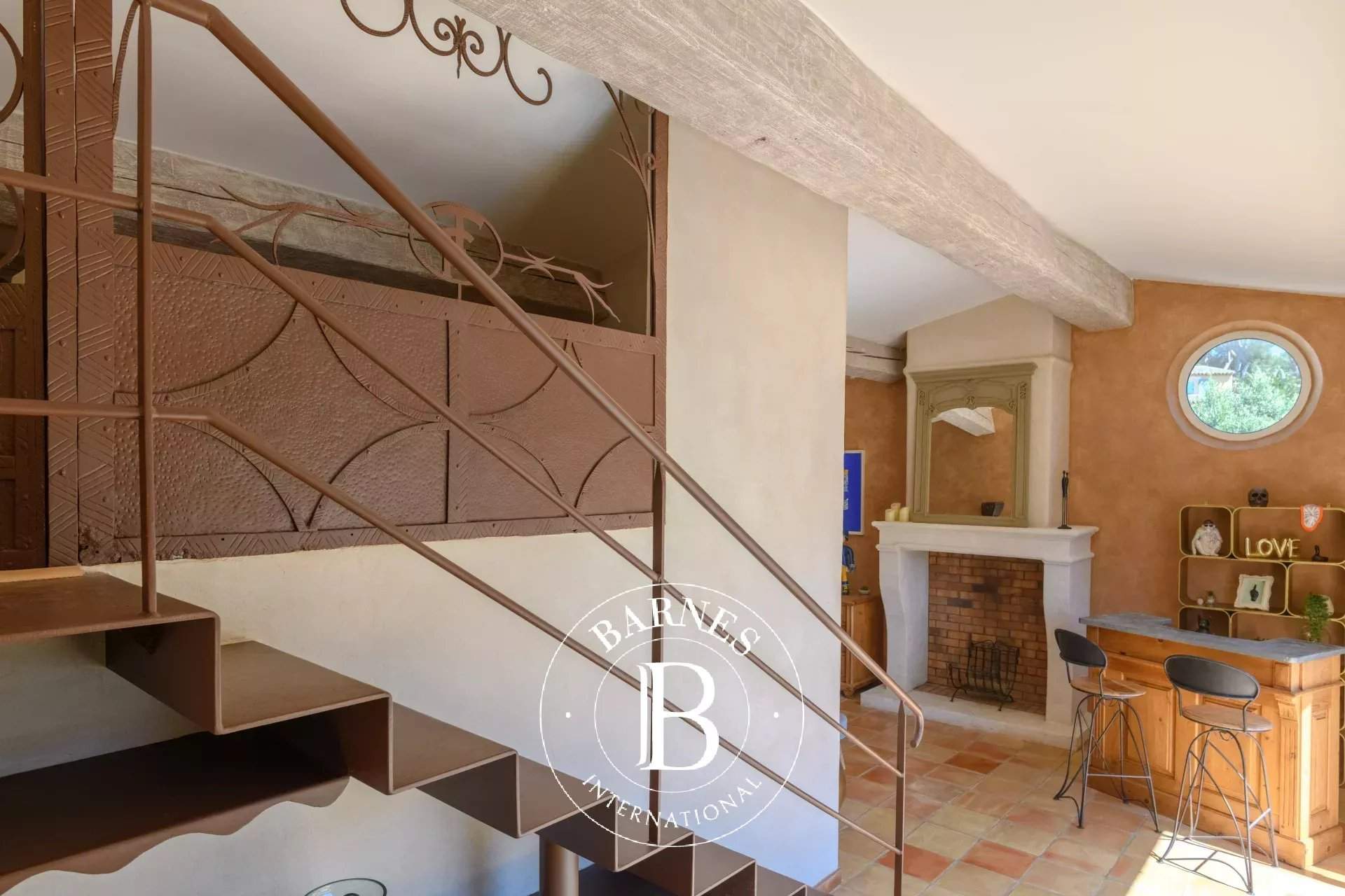 Six-Fours-les-Plages  - Maison 5 Pi&egrave;ces 4 Chambres - picture 14
