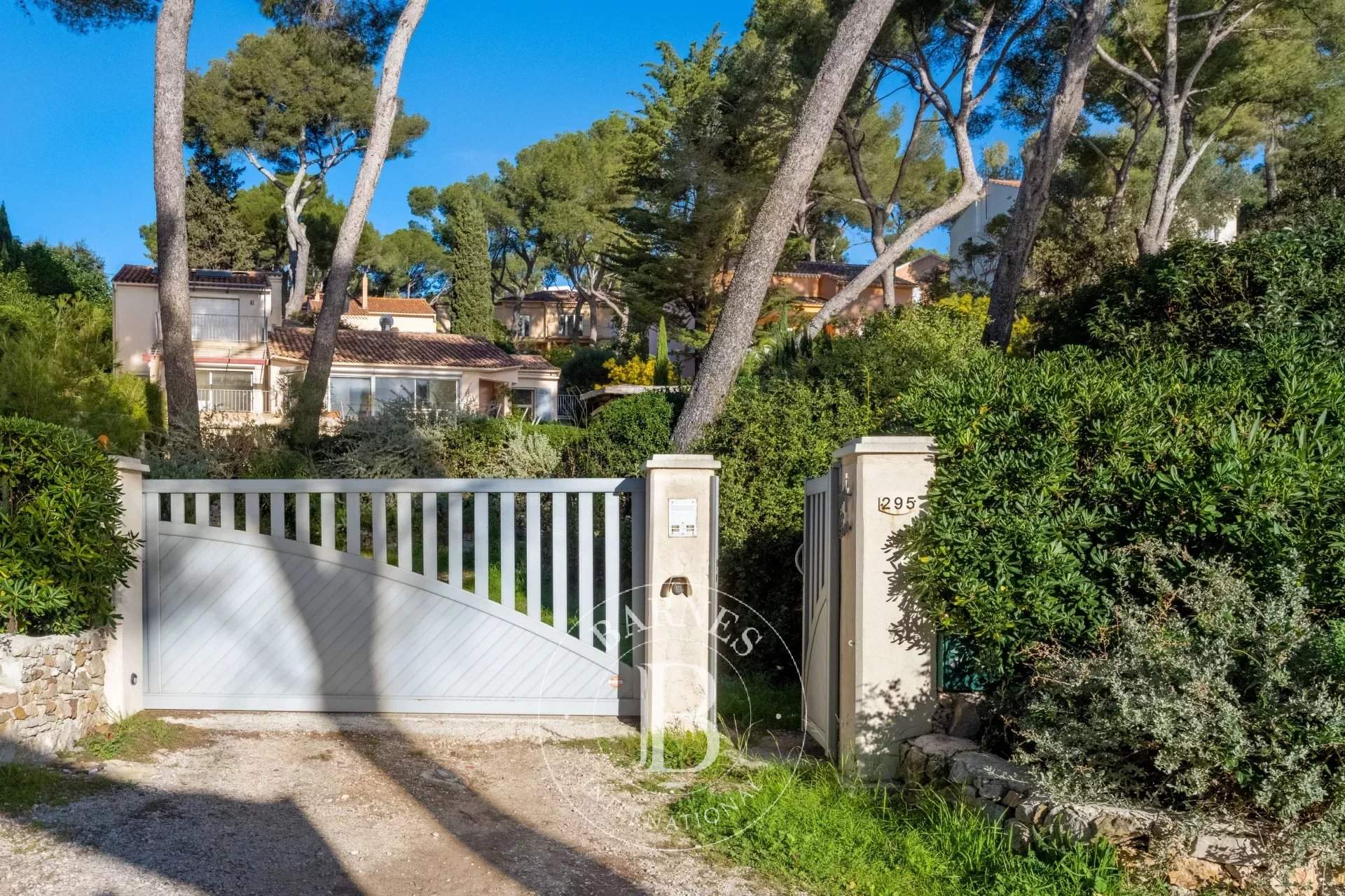 La Seyne-sur-Mer  - Villa 10 Pièces - picture 7